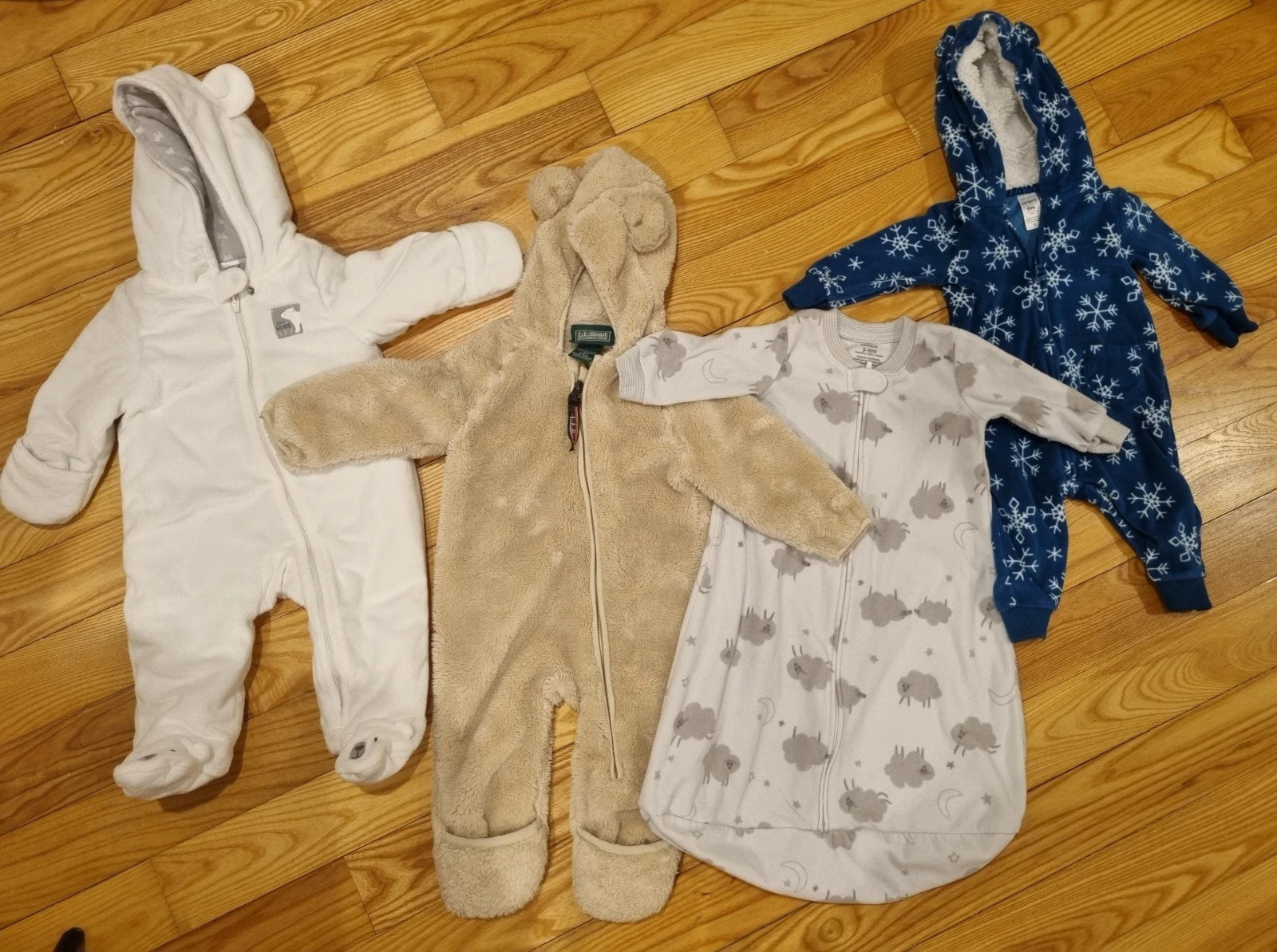 Lot of 14 fall/winter clothes 3-6 months
