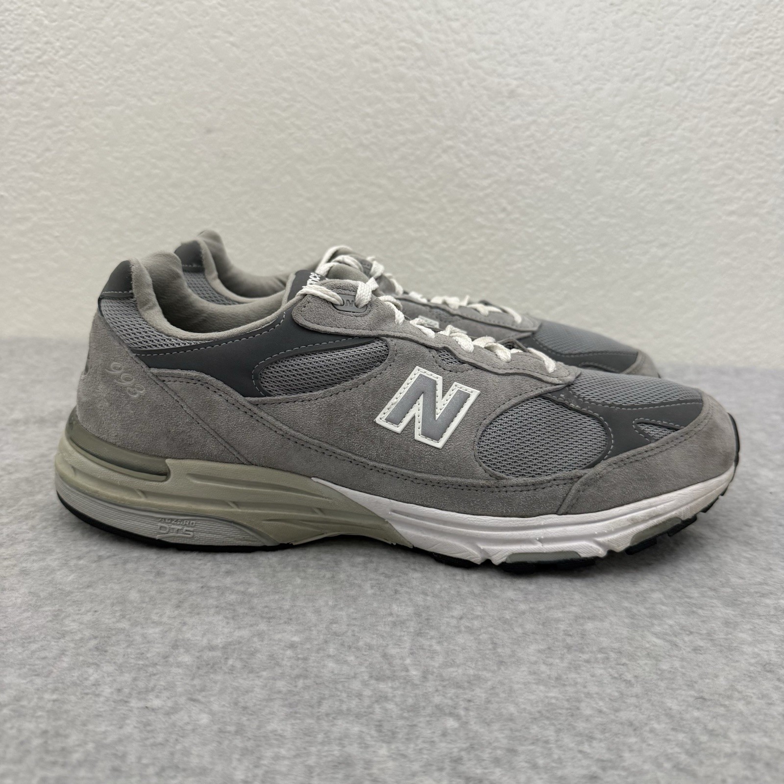 New Balance 993 Made In USA Grey Mens Size 13D MR993GL Running Shoes