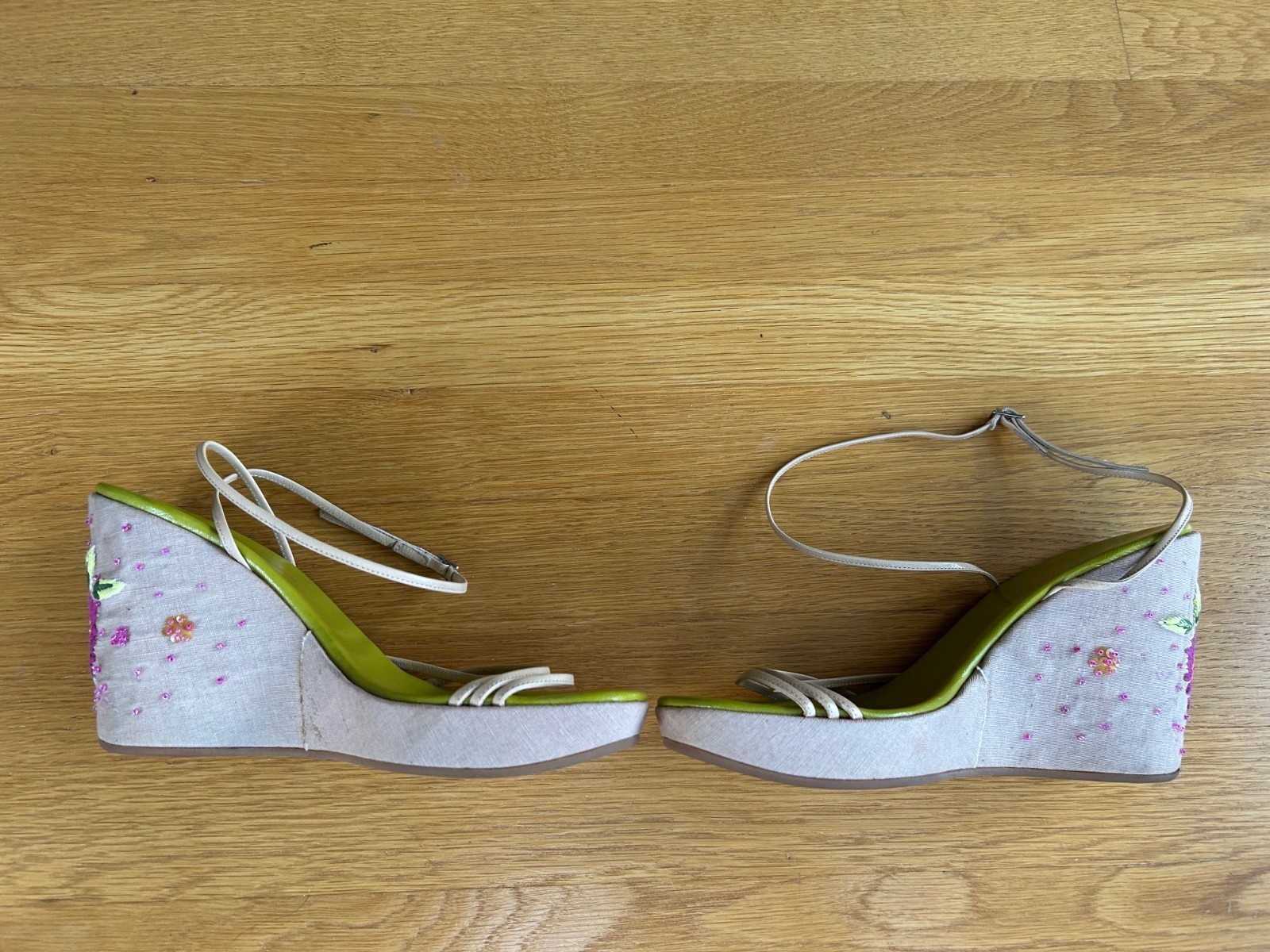 Sergio Rossi Beige Leather Rhinestone & Flower Espadrilles Sandals SZ IT 40 Good