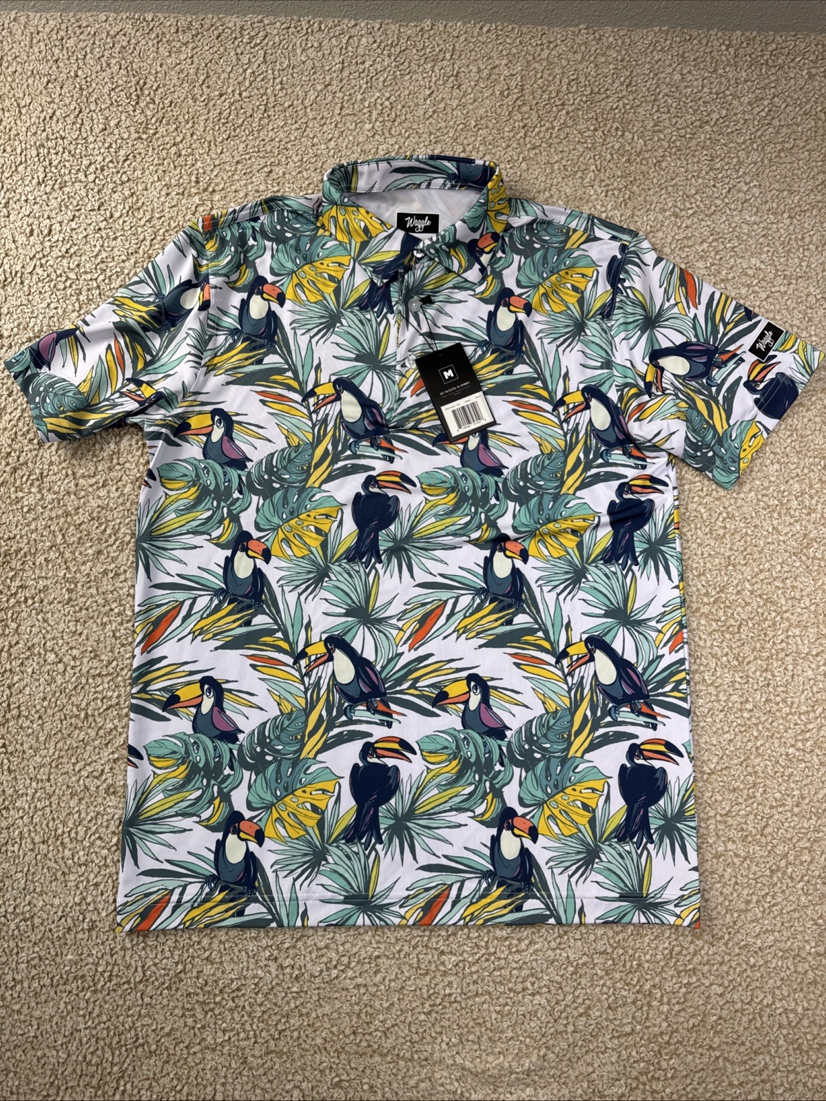 NWT Waggle Golf Polo Shirt Men’s M Toucan Tropical Performance AOP NEW