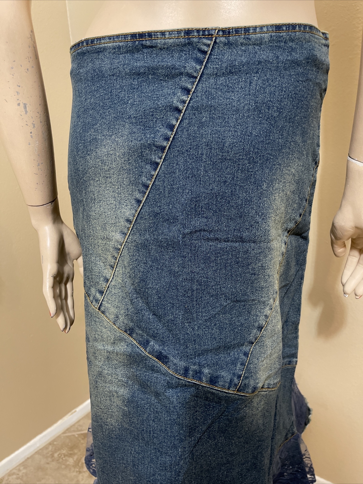 Women’s Blue Denim Cotton Casual Bead Embroidered Boho Size L(8-10) Skirt 9019
