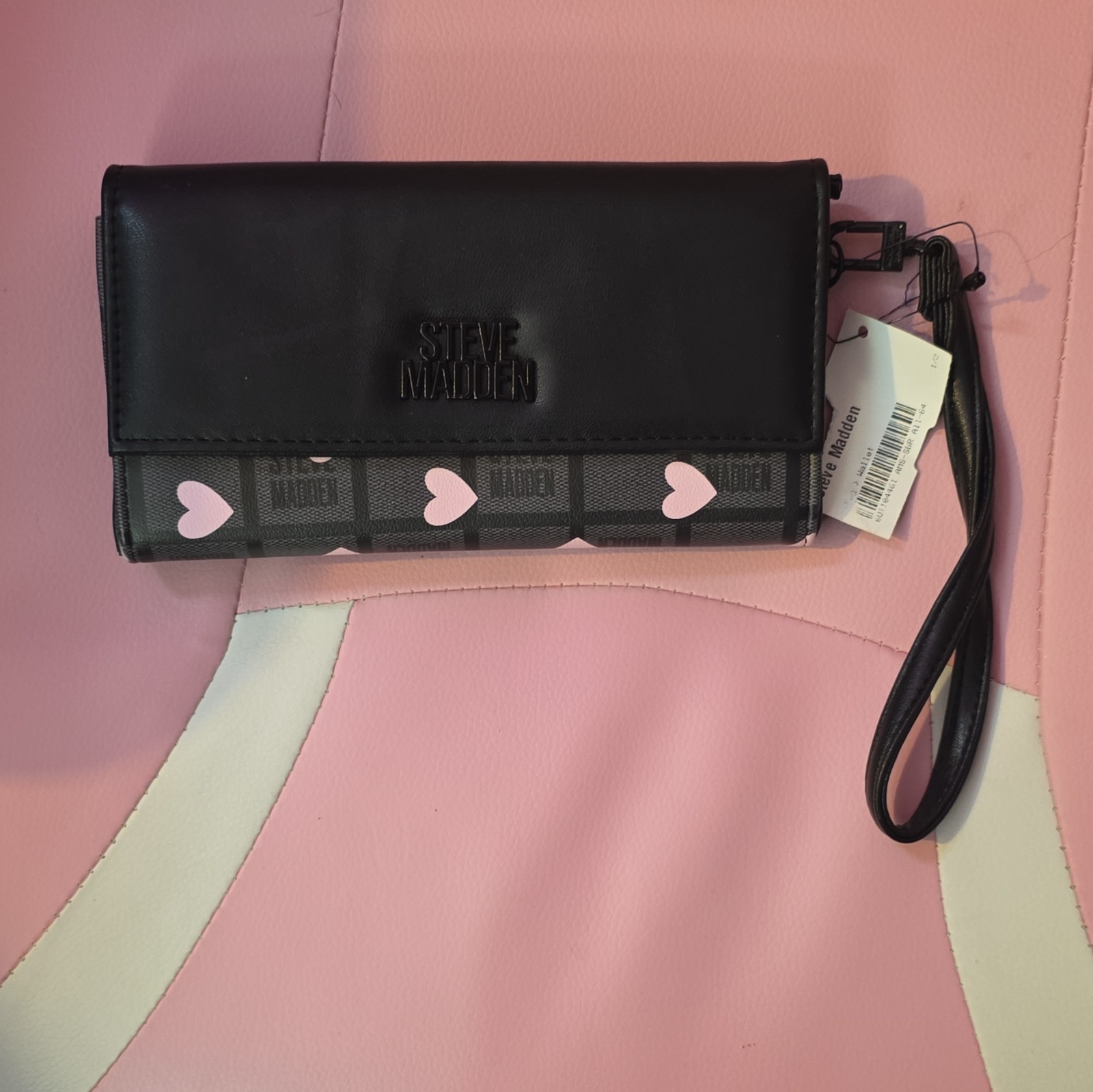 Steve Madden Black & Pink Check Heart Wristlet Wallet Zip Card Slots Folding