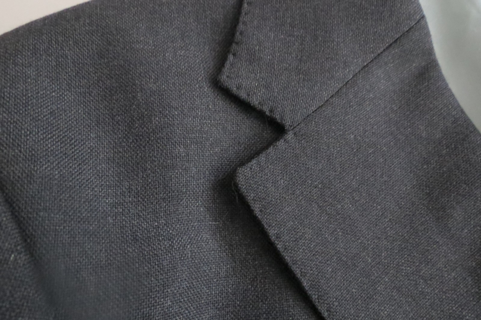 Charles Tyrwhitt Yorkshire Worsted woven in England Halfcanvas slimfit suit 42 R