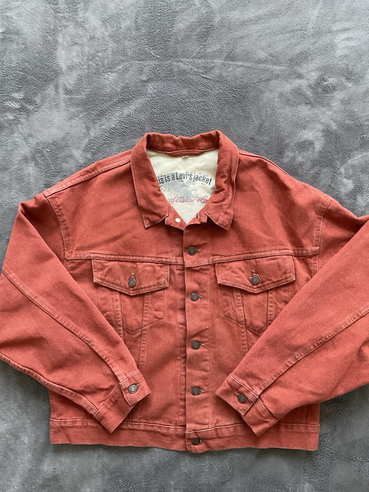 Vintage Levi’s Denim Trucker Jacket 70597-0967 Size M Salmon 90s Made In USA