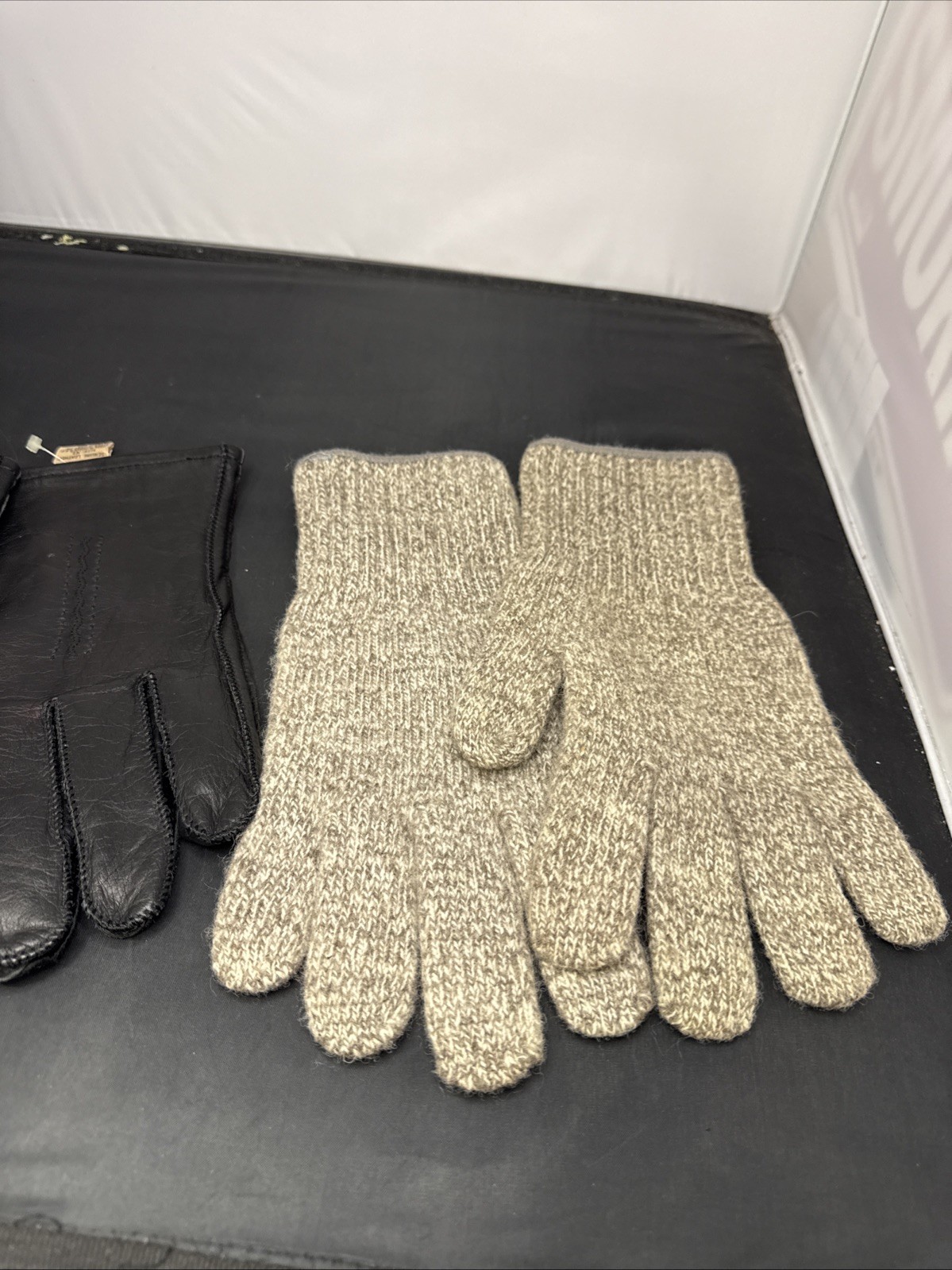 berman black genuine leather size xl acrylic/wool lining with additional gloves