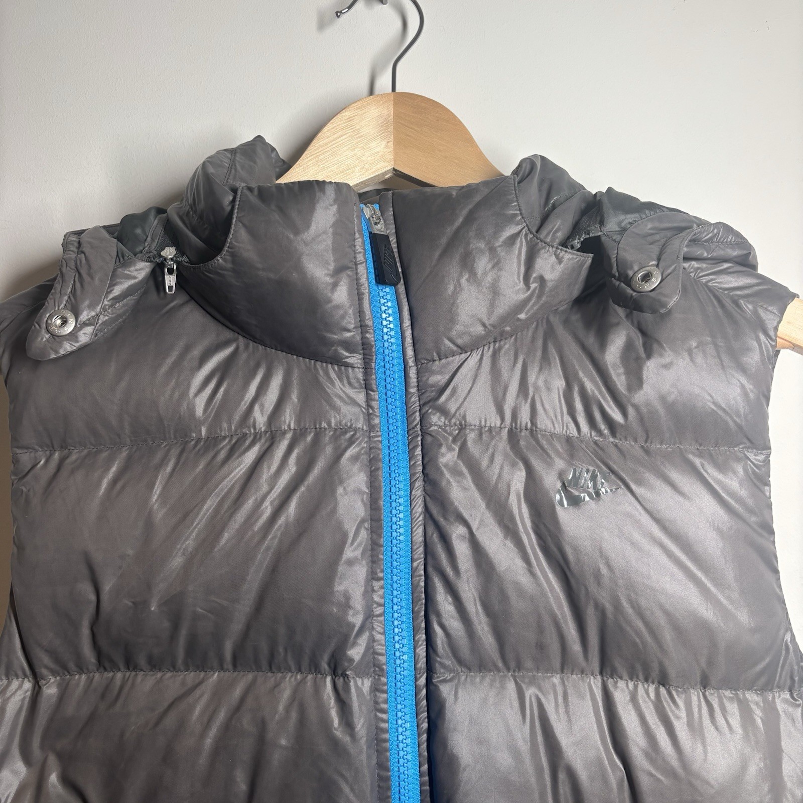Nike Mens Down Filled Gilet Bodywarmer Jacket With Removable Hood Size XL