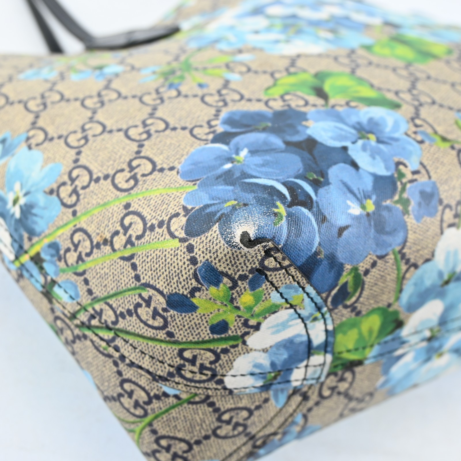GUCCI Blooms Printed Tote Bag GG Reversible PVC Blue M1371YC804