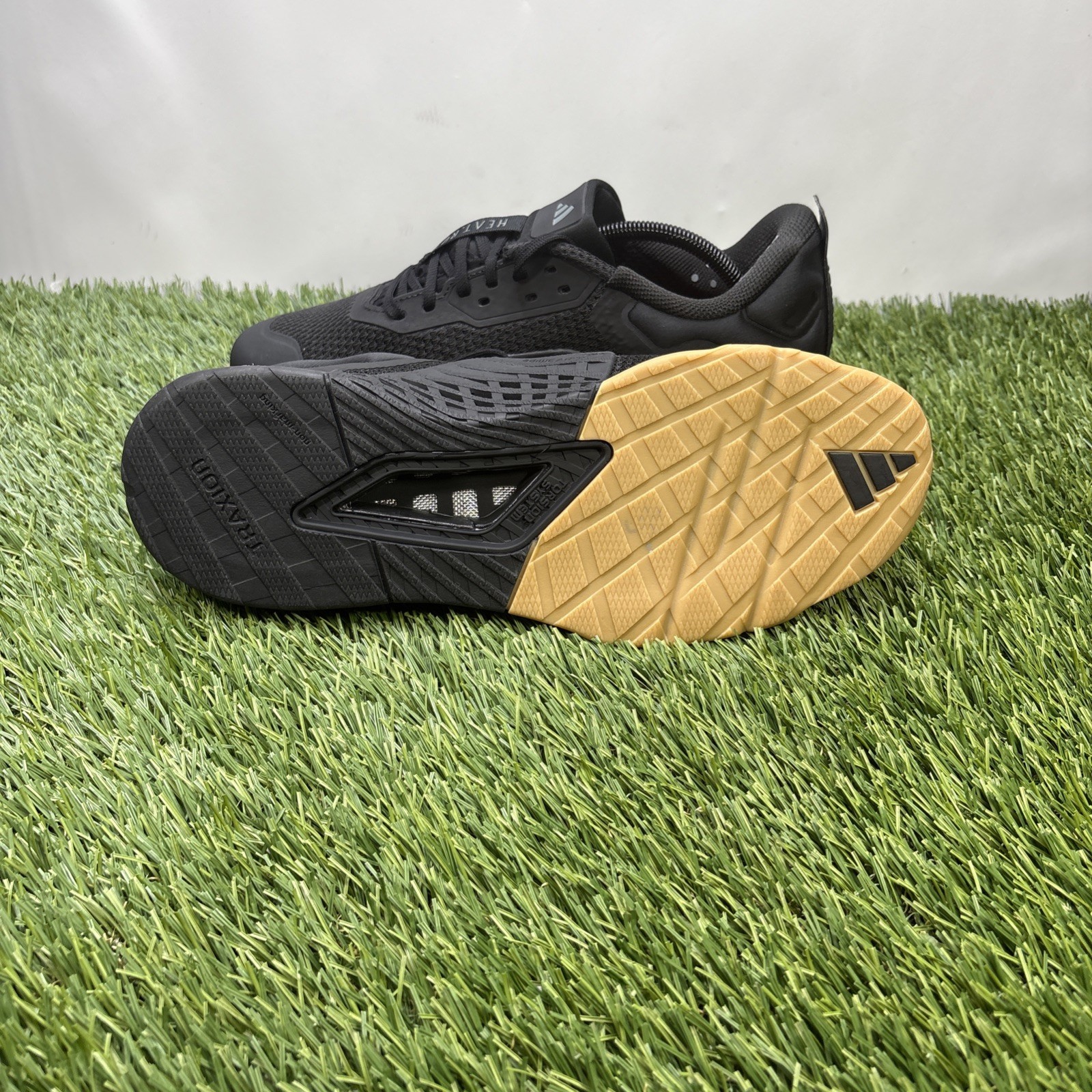 New Mens 8.5 Adidas Dropset 3 Trainer Cross Training Shoes Black Grey Gum IH8292