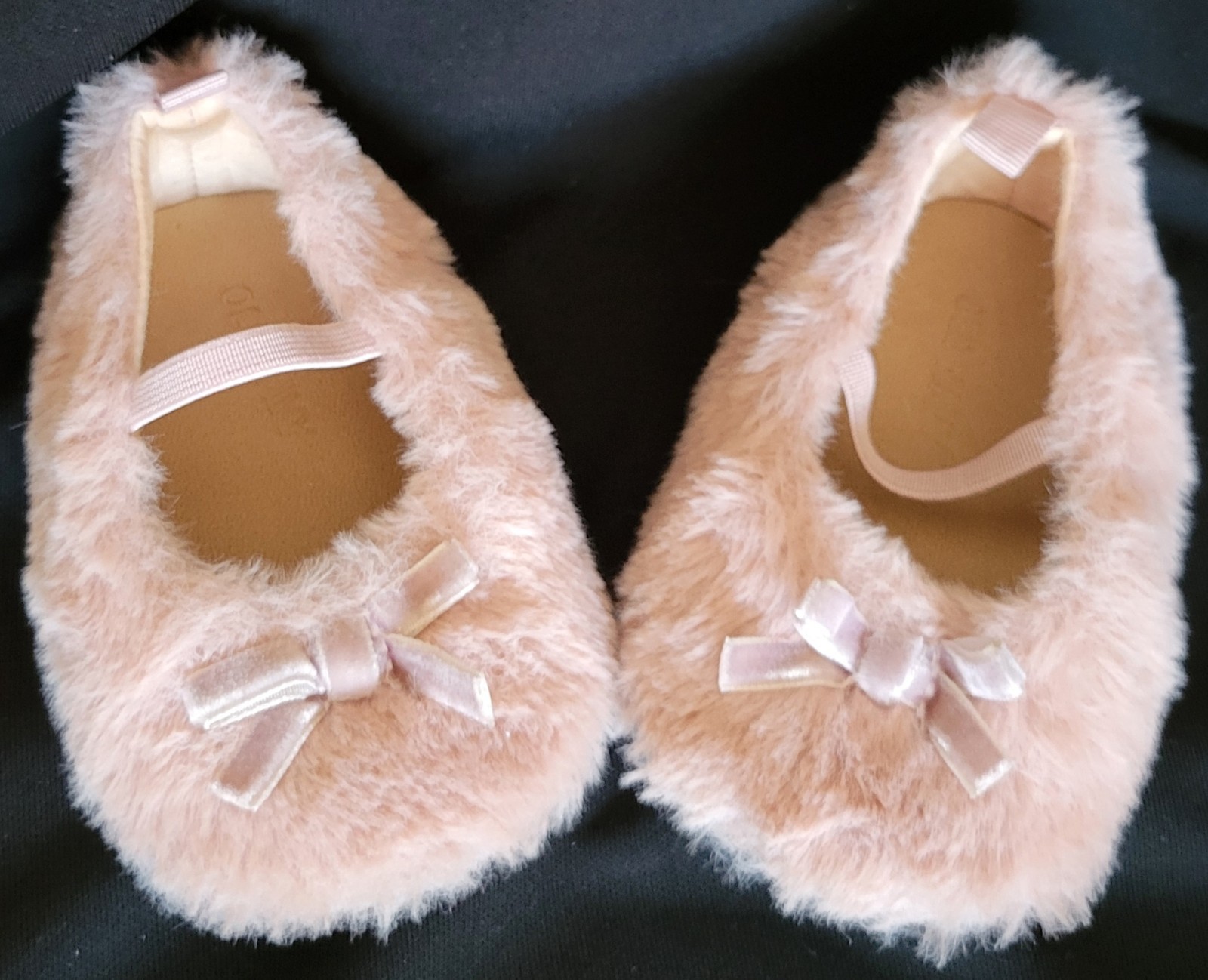 Old Navy Pink Bow Baby Slippers Size 6-12 Months = 5¼ Inches Excellent Shape