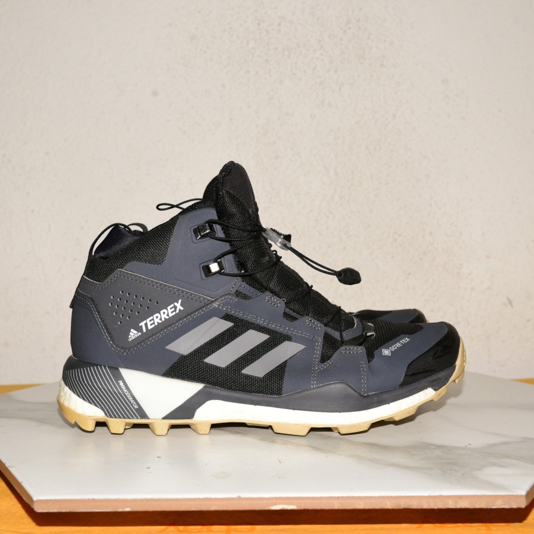 Adidas Terrex Skychaser XT Mid GORE-TEX Boot Women US 9