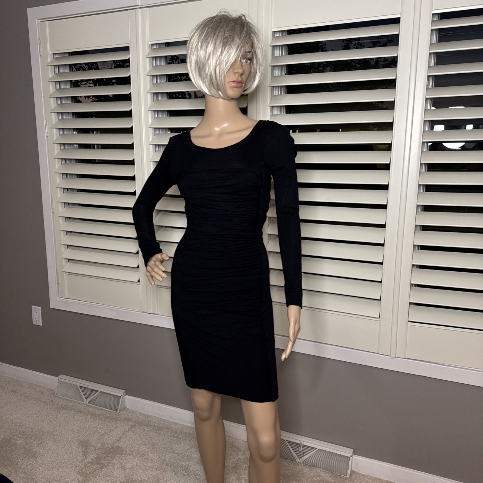 Diane Von Furstenburg Dress LEROSA ruched bodycon SZ 6 dress short stretchy Silk
