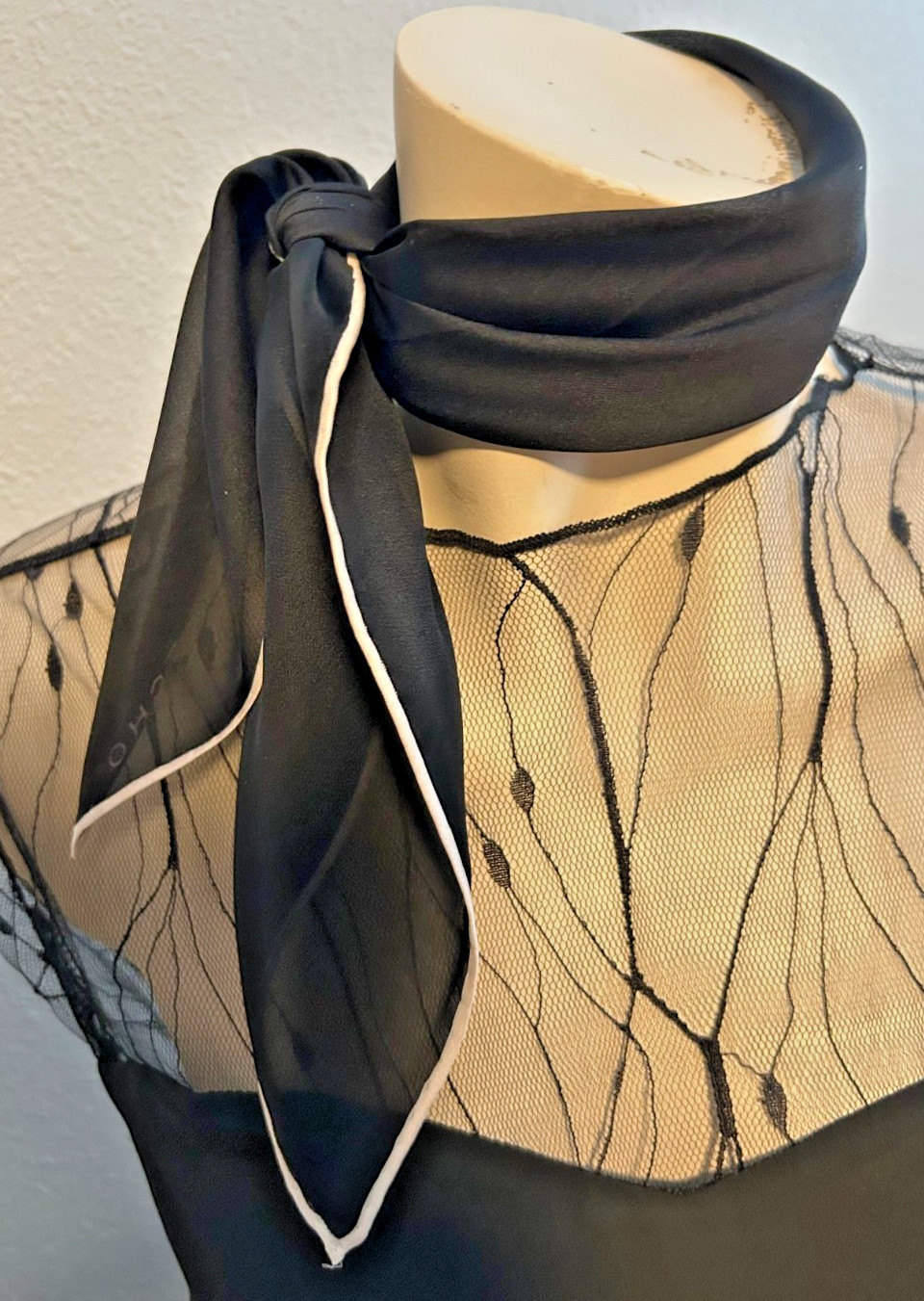 Echo – NEW 21 x 21 In. Small Sq. Black Solid Color 100% Silk Scarf- SS 1043