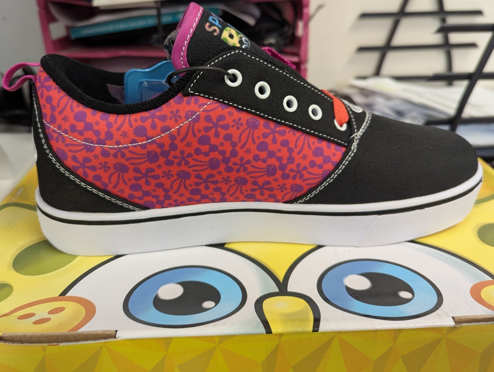 HEELYS PRO 20 SPONGEBOB ALWAYS IN A GOOD MOOD YOUTH SNEAKERS *SEE VARIATIONS NIB