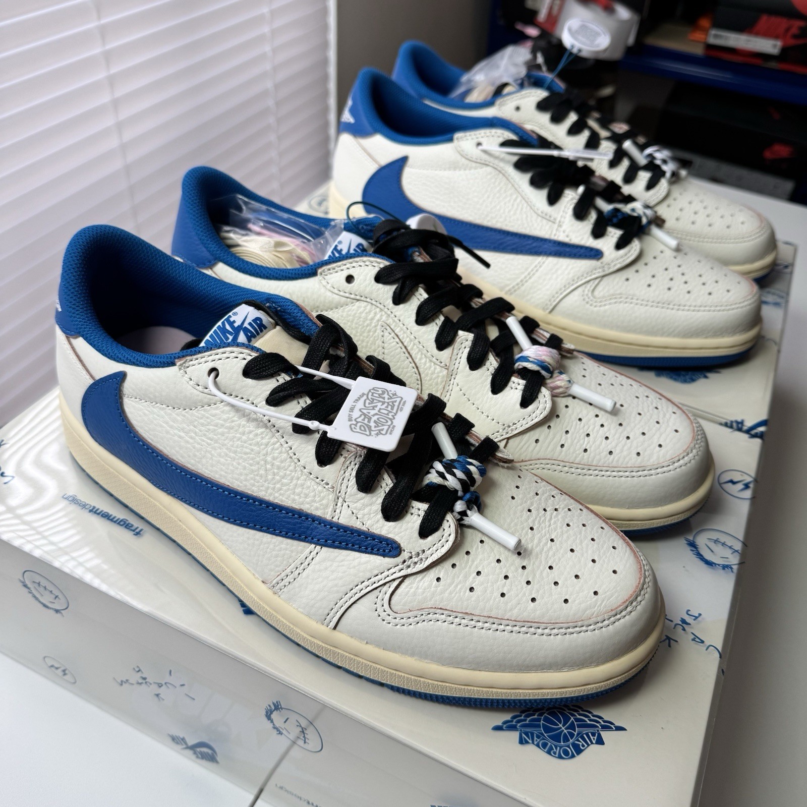 Jordan 1 Retro Low OG SP Fragment x Travis Scott Sail Military Blue Deadstock