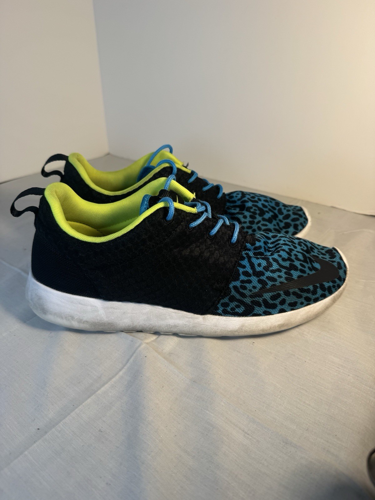 Nike Roshe Run FB (Blue Leopard) Blue Black Neon Yellow-Green Men’s Size 11