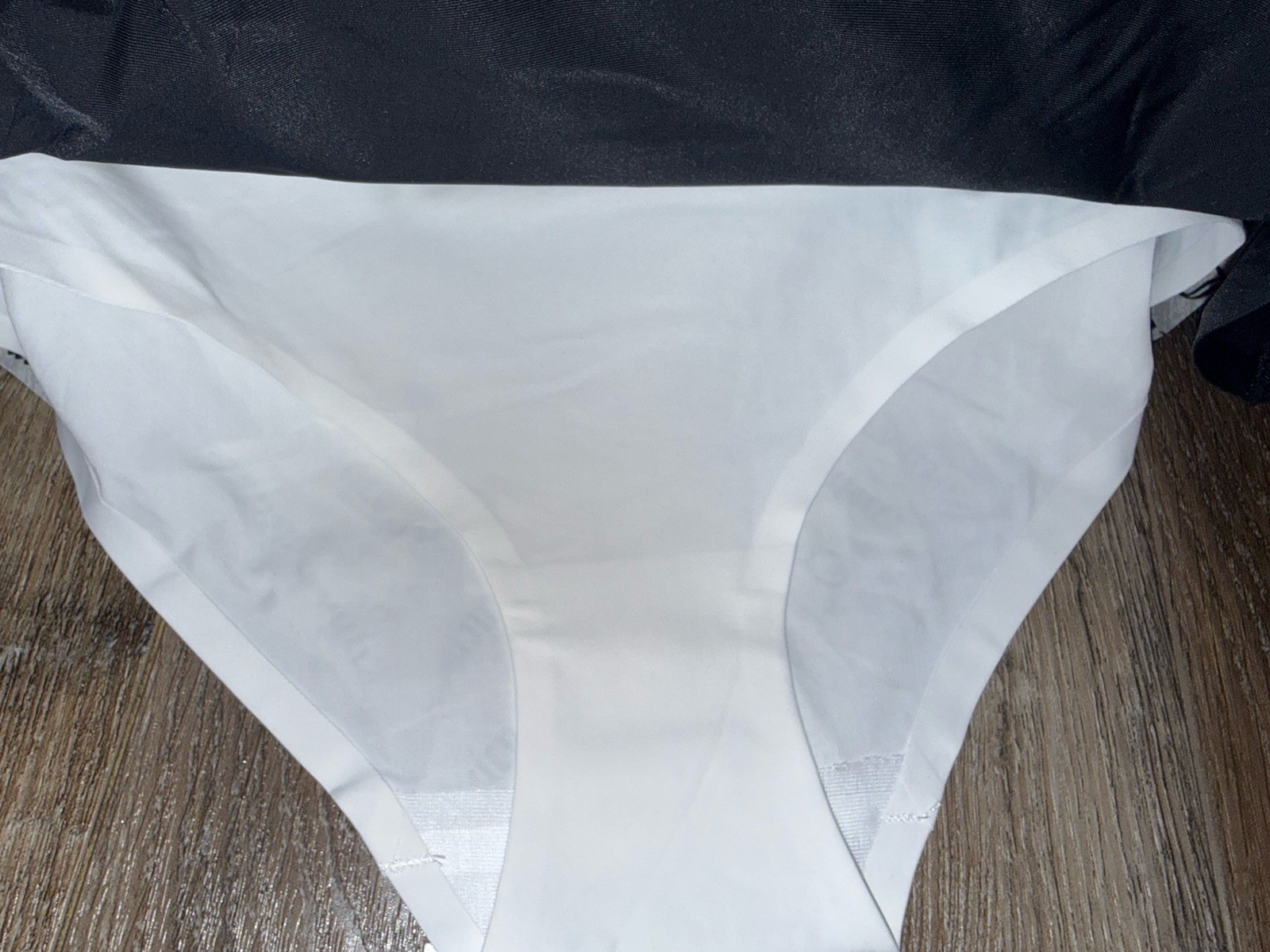 Juicy Couture ~ Women’s Hipster Underwear Panties Nylon Blend 5-Pair Bonded ~ L