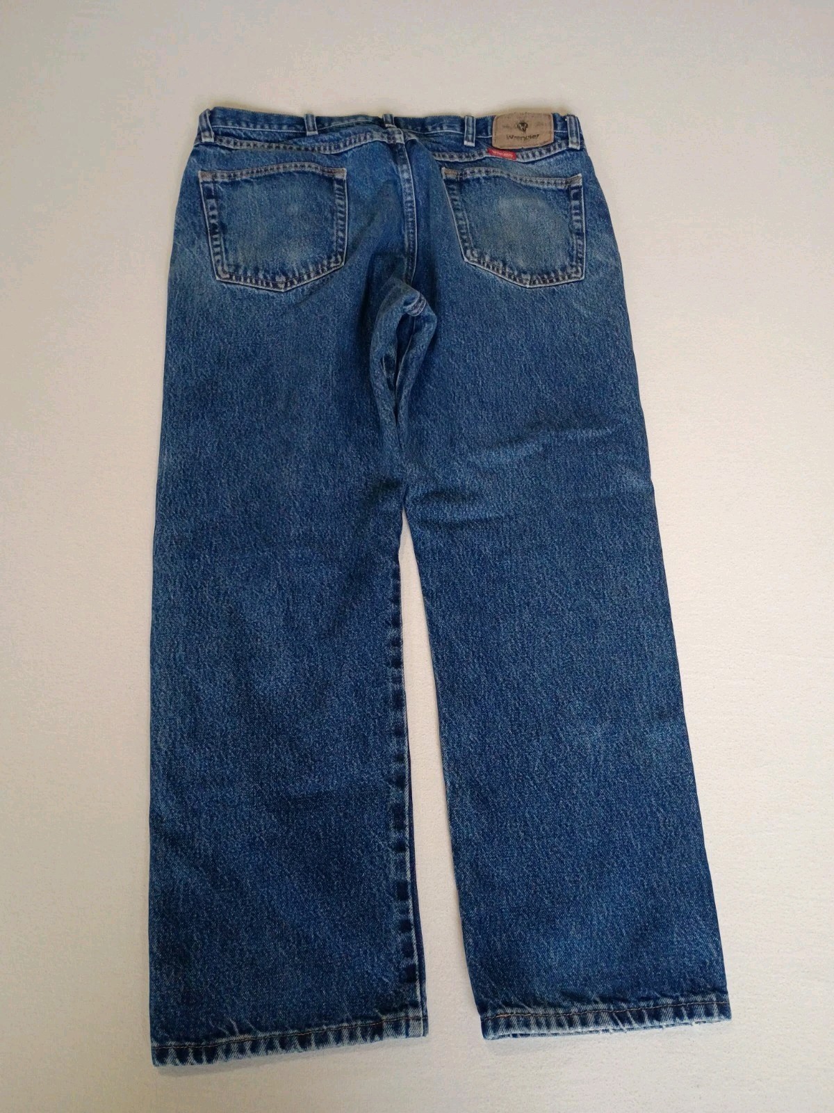 Wrangler Regular Fit jeans (model 96501MR) size 38 x 29 Farm Worn Stained