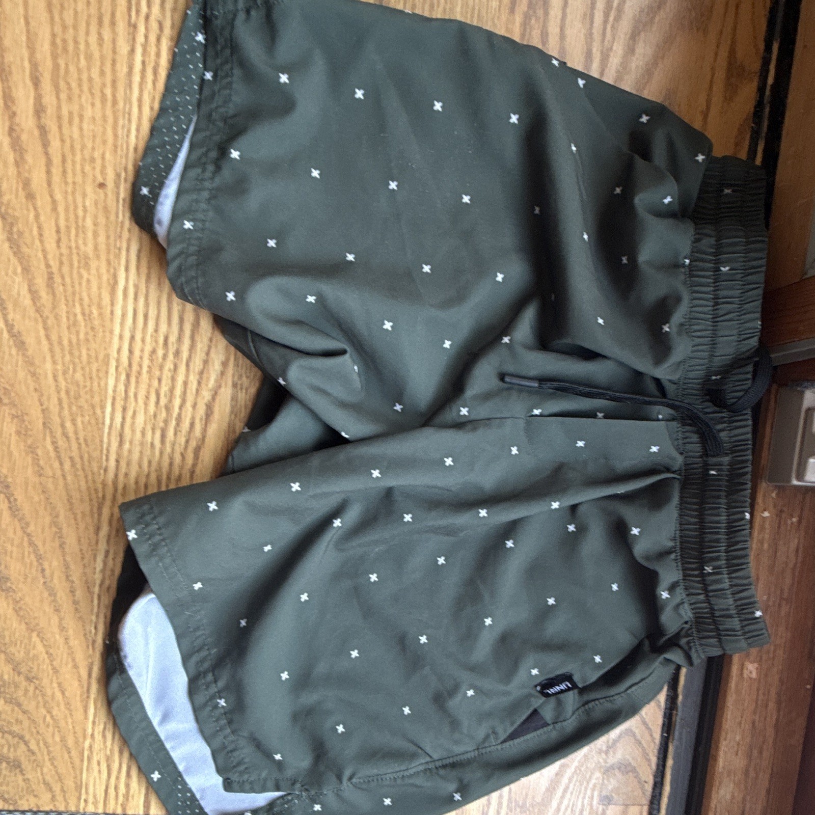 UNRL Men’s Green Geometric Shorts Size S Regular Drawstring Elastic Waist Lined