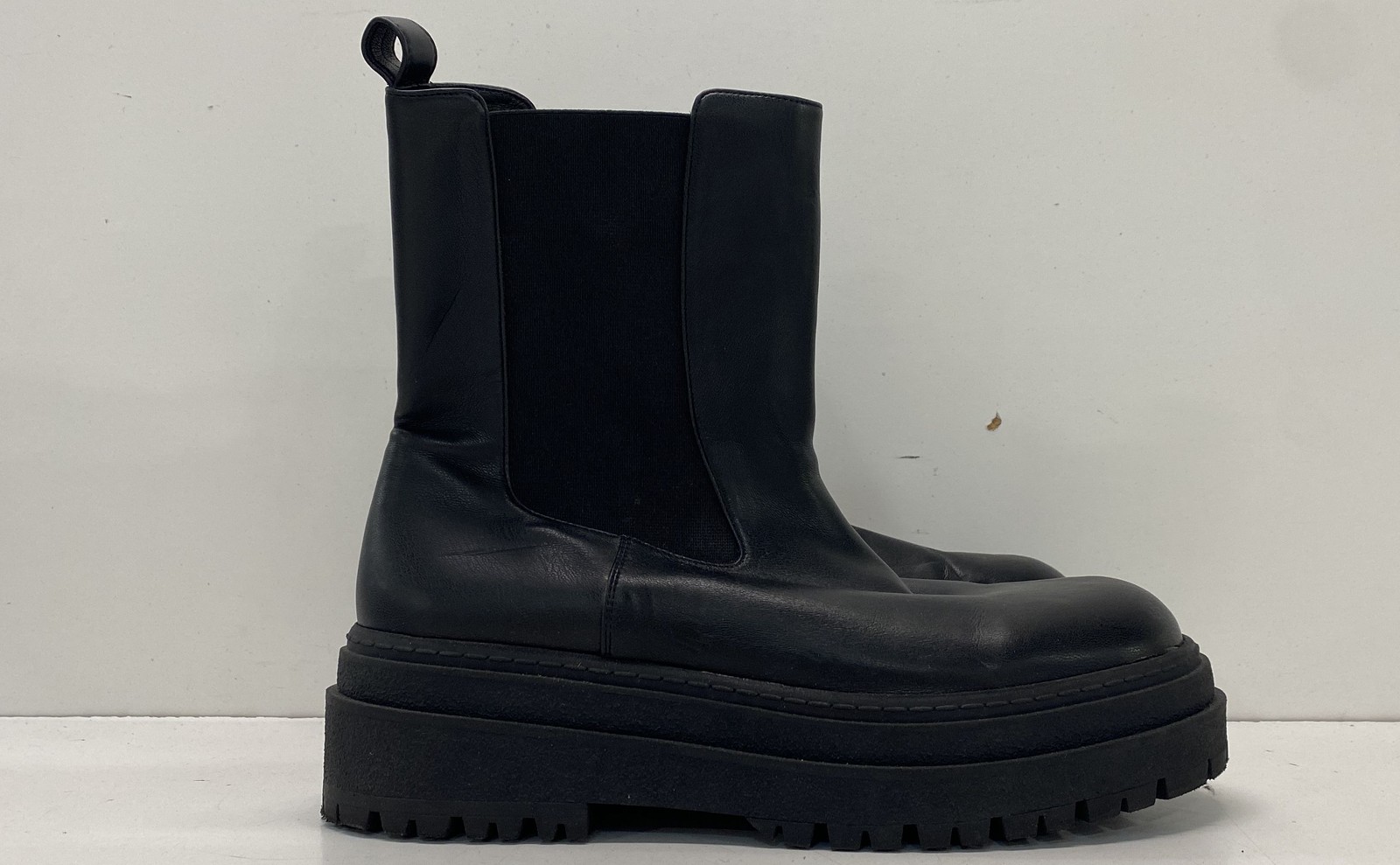 Good American Black Leather High Shaft Platform Lug Sole Chelsea Boots Size 11