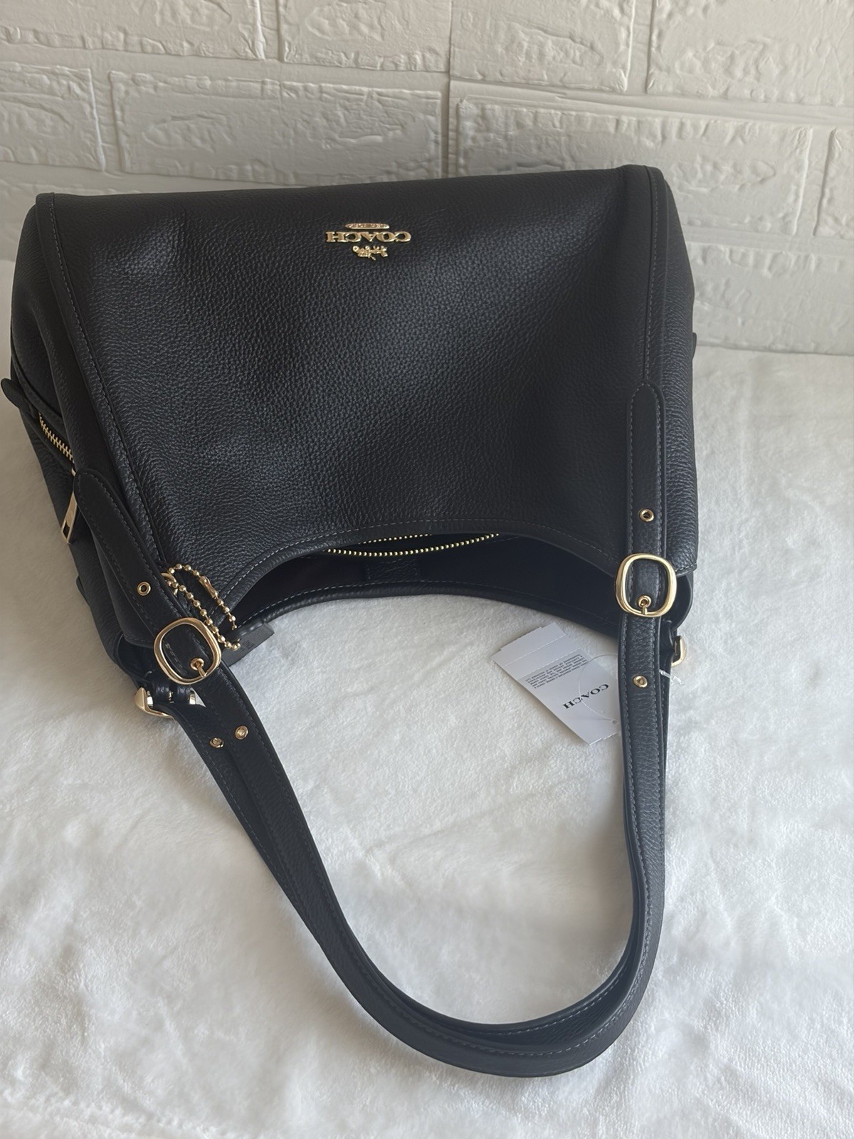 Coach Black Shoulder Bag Zip Gold Hardware Detachable Adjustable Strap Pockets