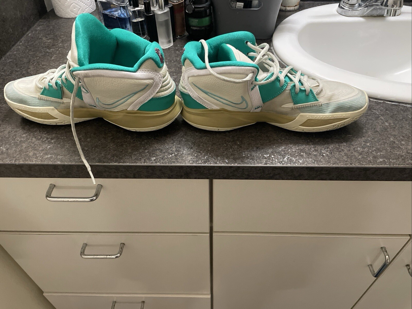 Nike Sue Bird x Kyrie Infinity Keep Sue Fresh ‘golden Tribute’