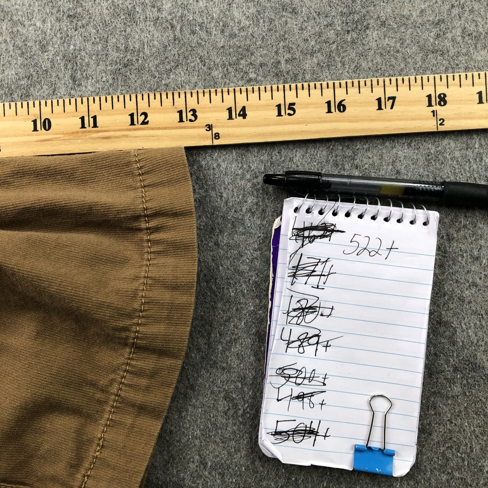 Levis Shorts Boys 18 Reg Beige Cargo Surplus Flat Front 13″ Inseam