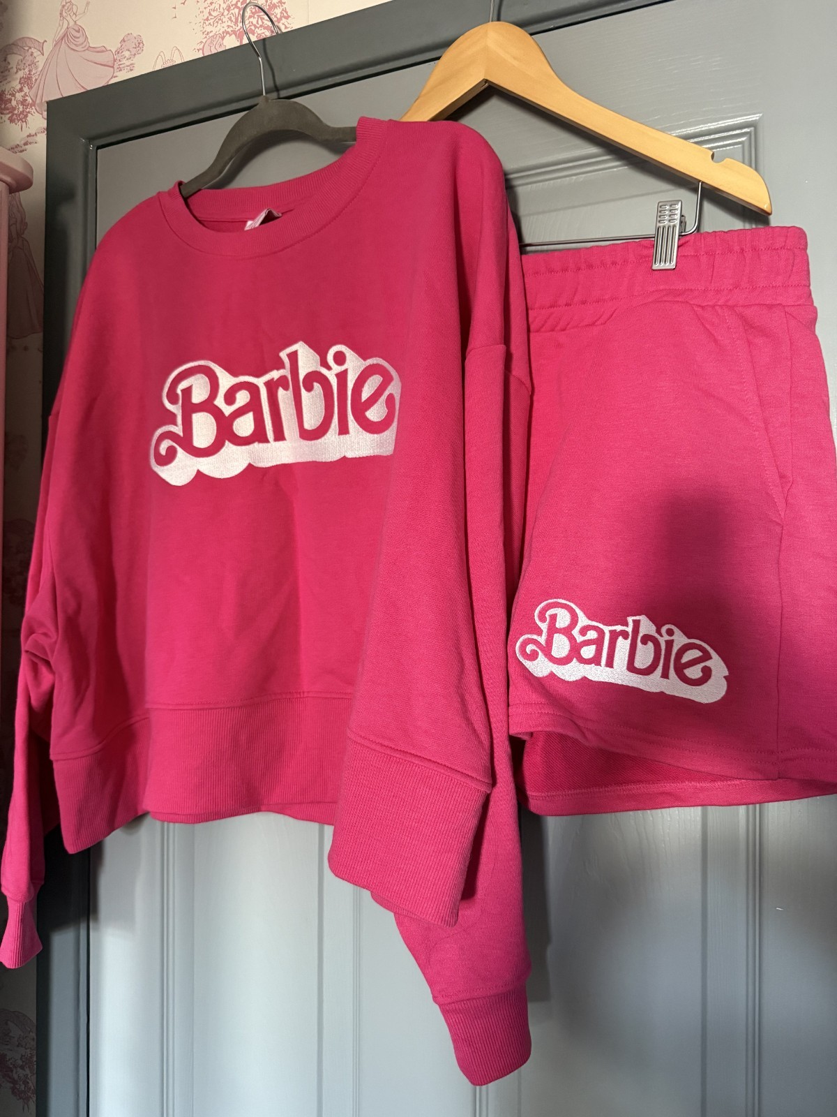 Primark Barbie Pink Lounge Set Sweatshirt Jumper Sweater Shorts Size L