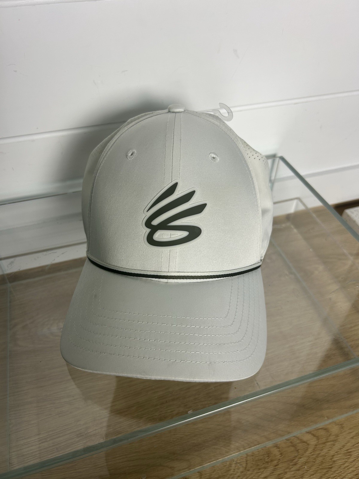 Under Armour UA Steph Curry Adjustable Hat Cap Stephen Curry White Black Logo