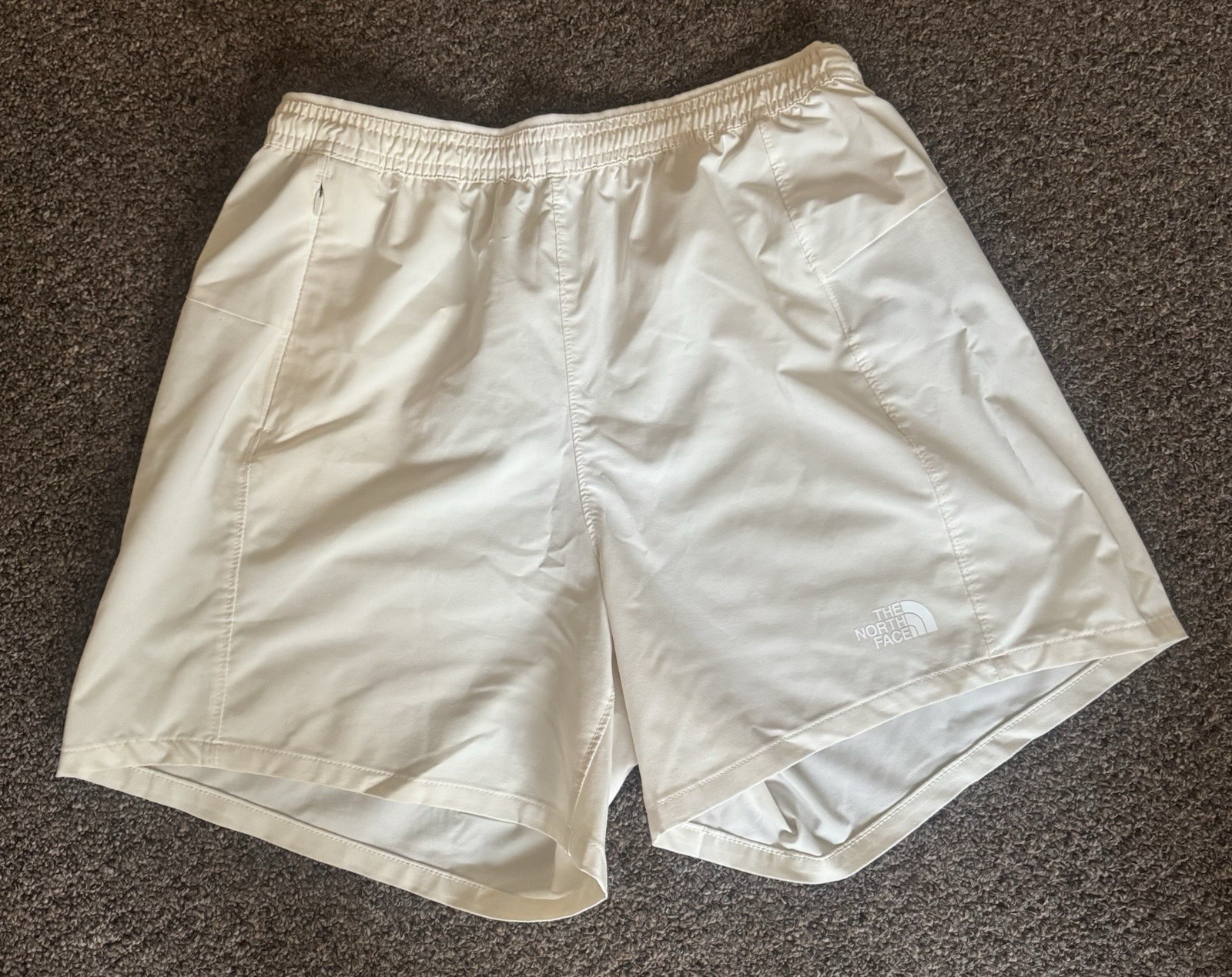 The North Face Women’s Wander Short size small color white dune New Without tags