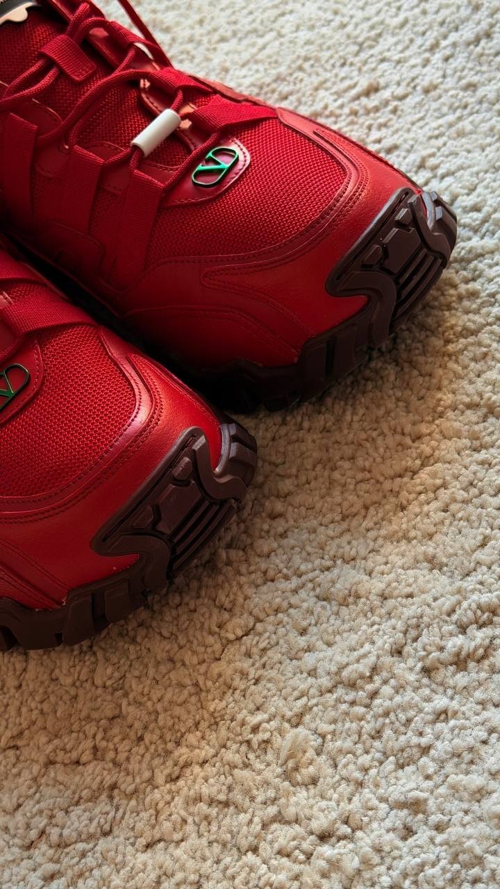 Valentino Garavani Climbers Red Skull Sneakers EU 43 Made In Italy Rare