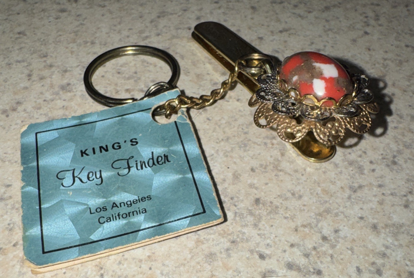 Vintage NWT MCM Kings Key finder MCM gold tone metal Clip W/tag Los Angeles CA