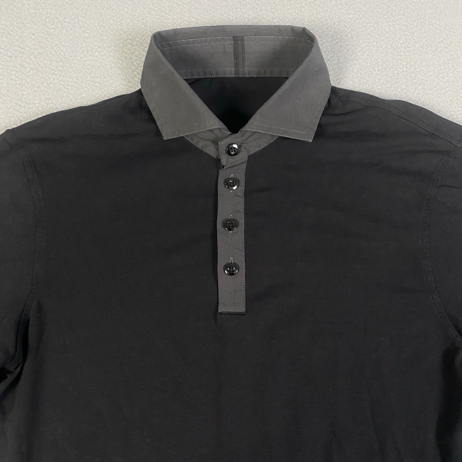 Lululemon Atheltic Fit Short Sleeve Polo Shirt Mens Size Small Black Gray Modern