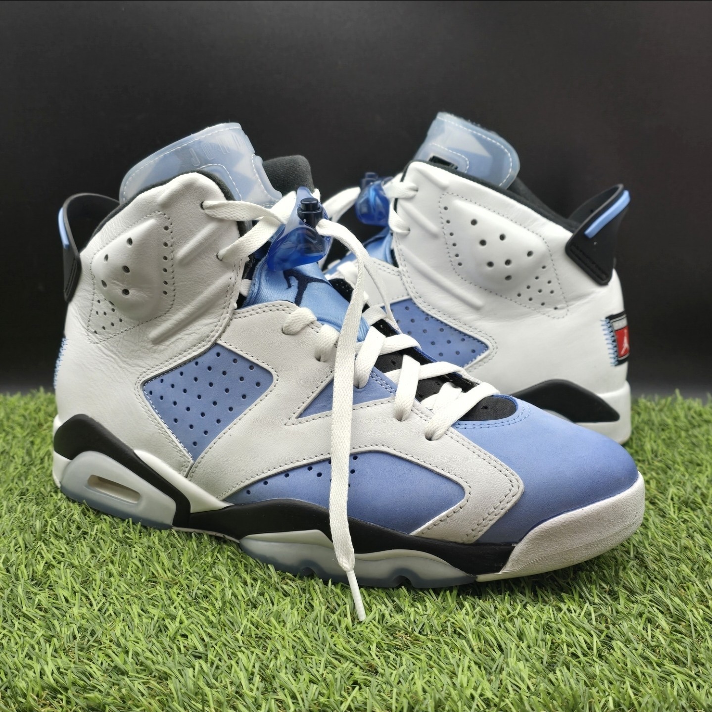 Jordan 5 Retro “University Blue”, Pre-Owned(Great Shape), OG Box, Sz 10.5M/12W