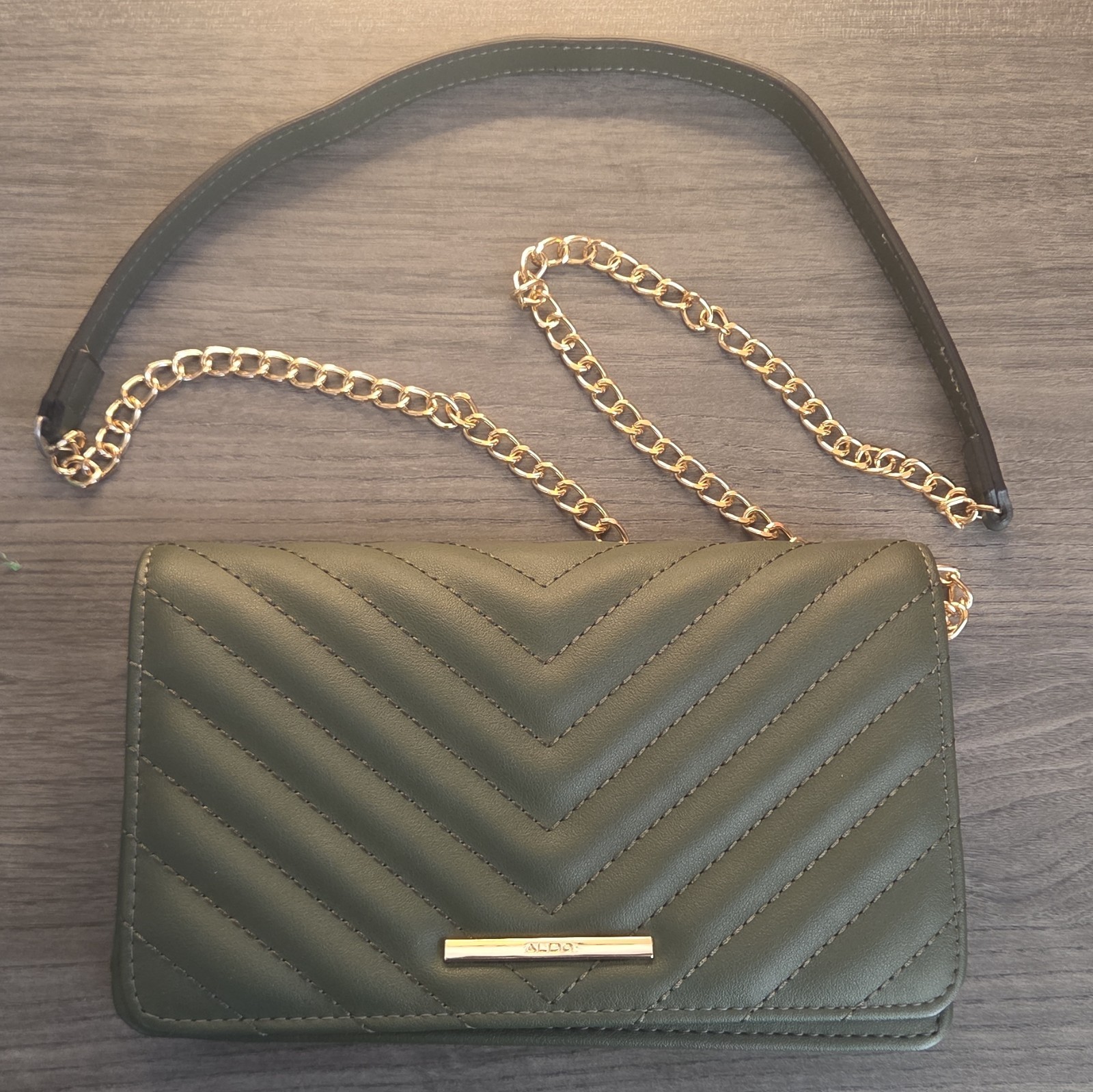 Aldo Quilted Green Shoulder Bag Gold Hardware Chain Strap For Women