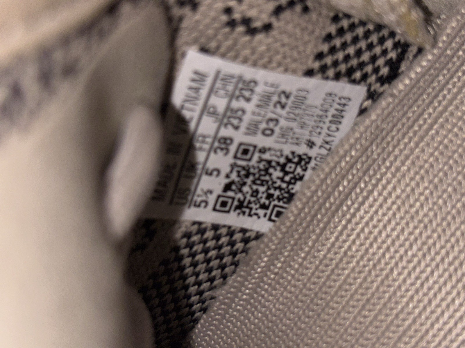 adidas Yeezy Boost 350 V2 SPLY-350 Beige/Black Lace Up Low Top Sneakers