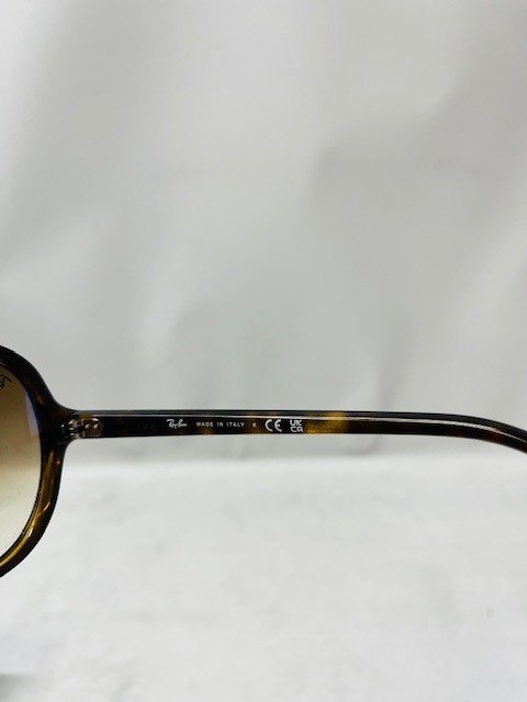 Ray-Ban RB4125 Cats 5000 Classic Glasses-Light Havana w/Bwn Grad Lens*New/Defect
