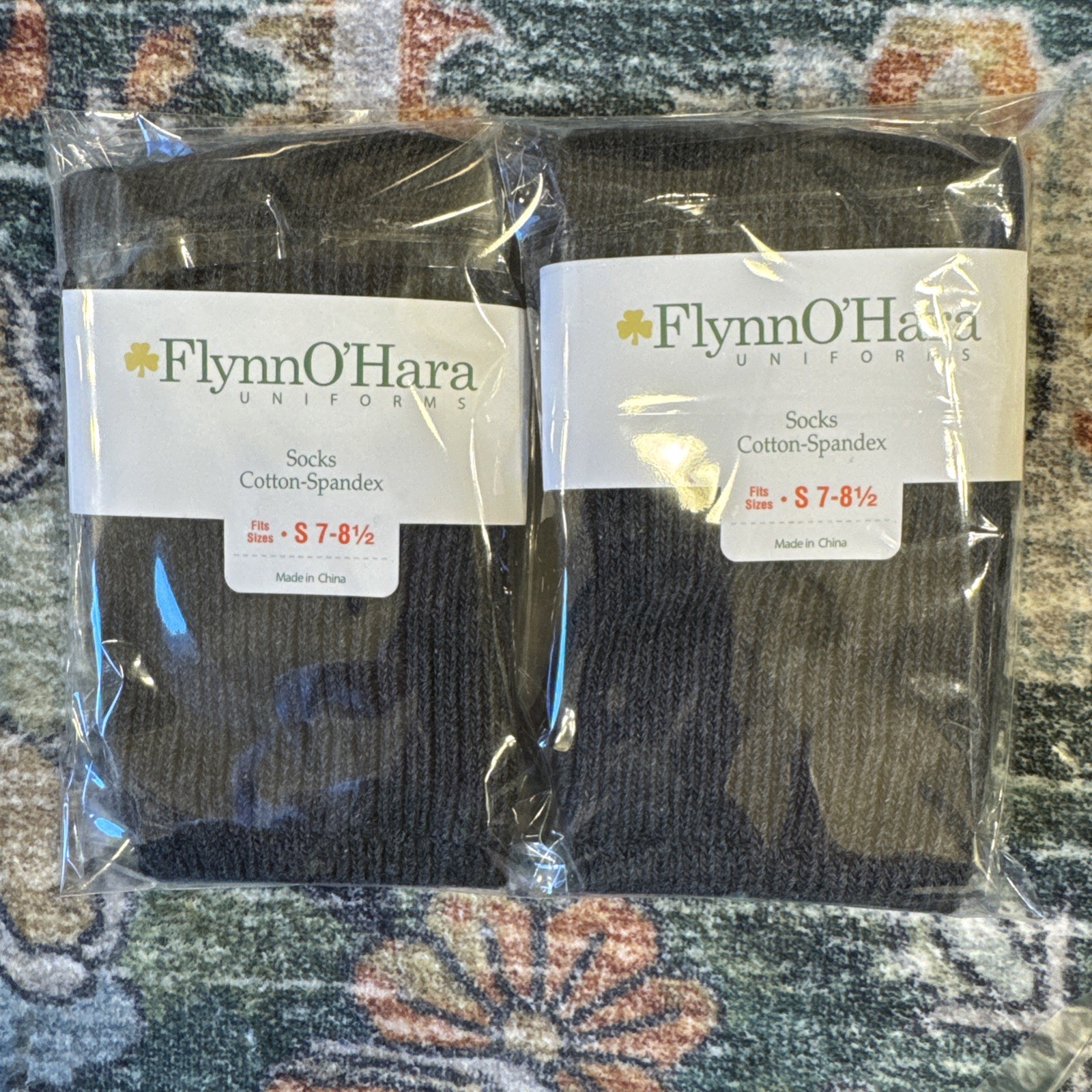 New With Tags 2 Pair Flynn & O’Hara Charcoal Uniform Crew Socks Sz. Small 7-8.5