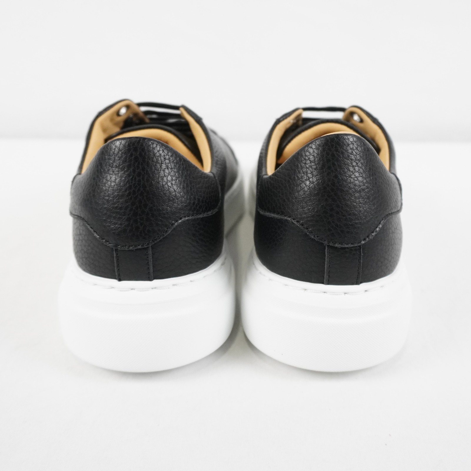 Philipp Plein Leather Lo-Top Sneakers Hexagon In Black/White – Men’s Size EU 43