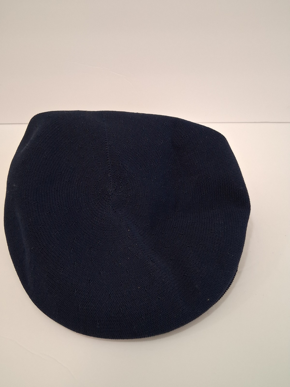 Kangol Men’s Navy Flat Cap Hat Solid Pattern Kangaroo Logo Lightweight Size L