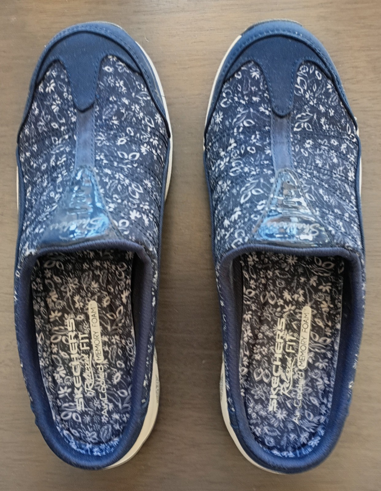 Skechers Relaxed Fit Air Cooled Womens 9 Navy Blue