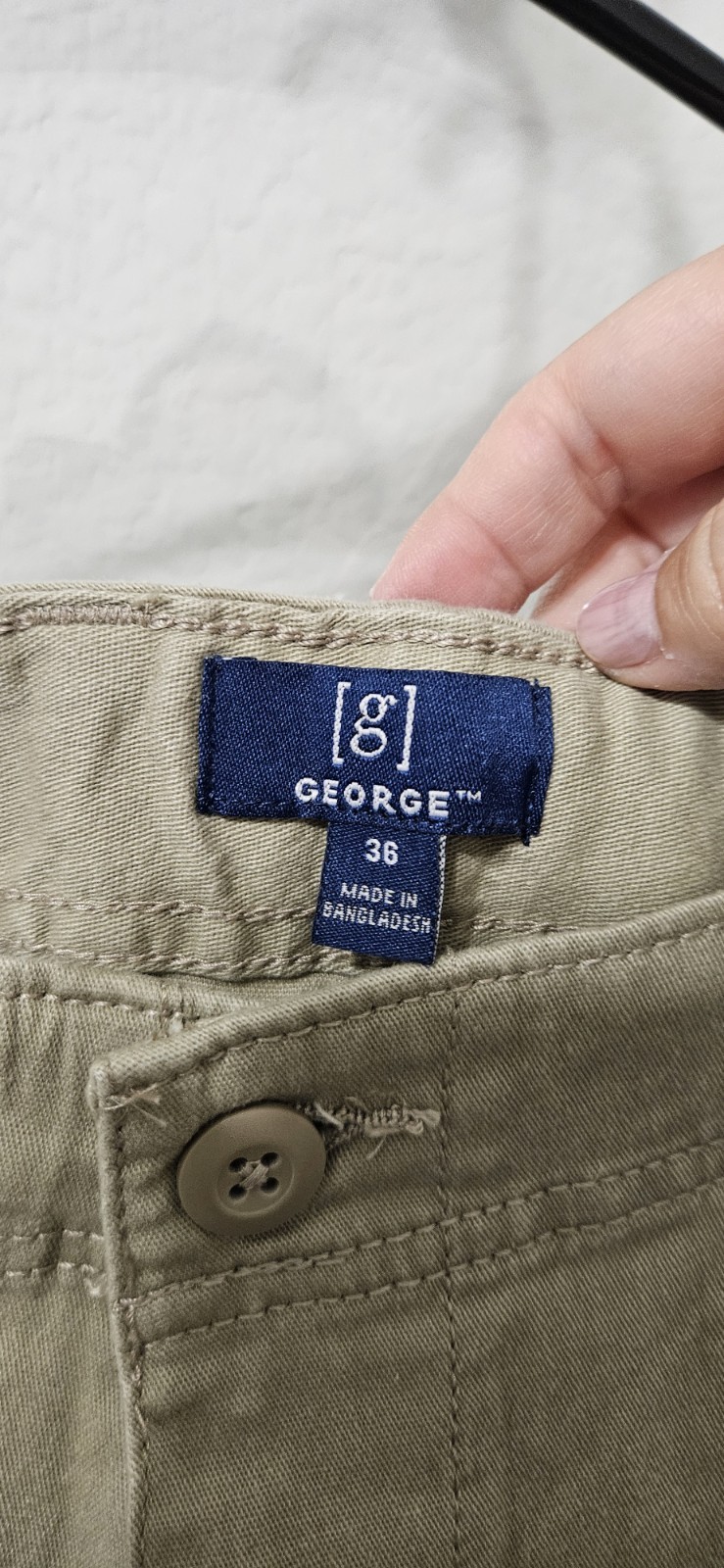George Men’s Beige Solid Cargo Shorts Flat Front Cargo Pockets Button 10 in