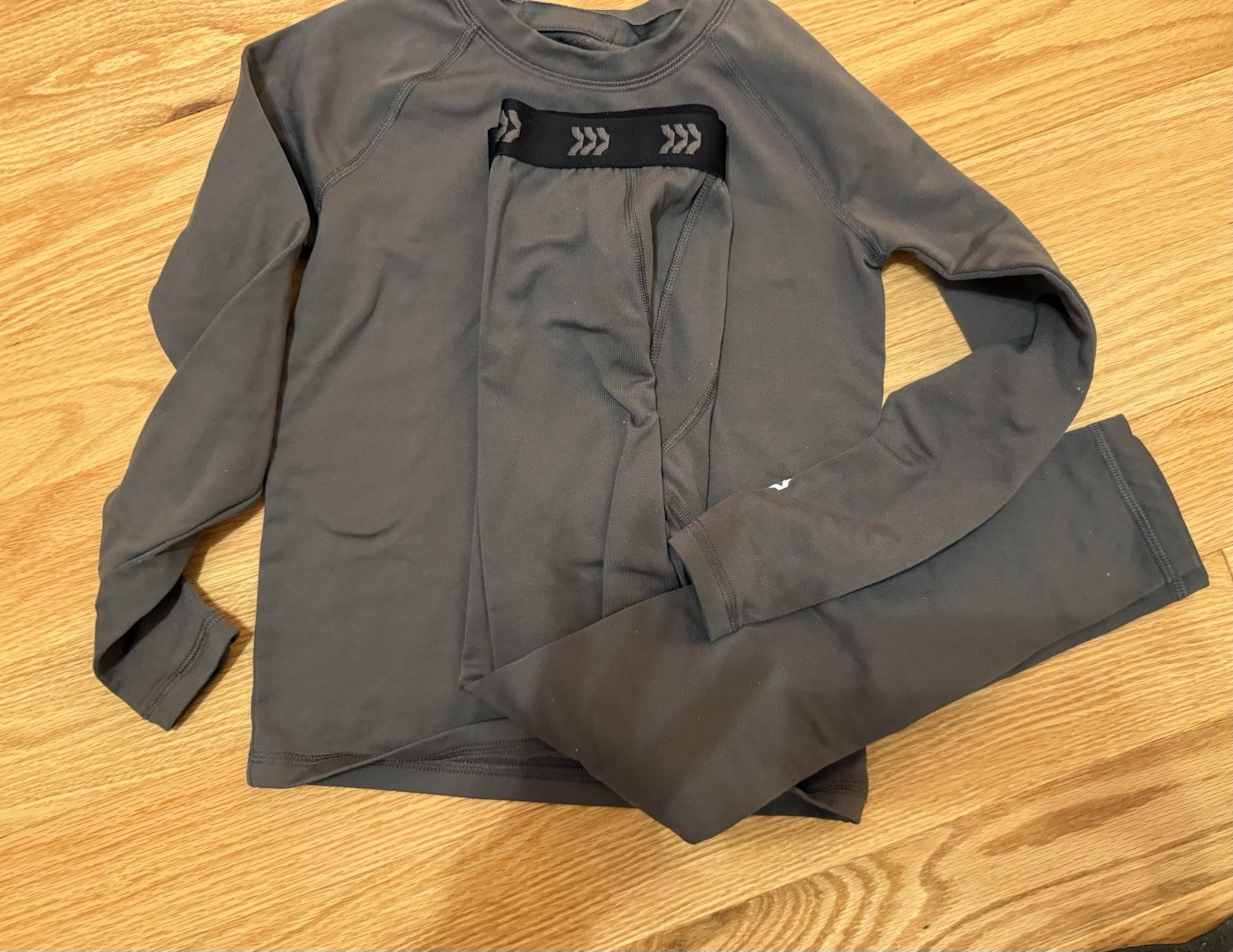 Boys All In Motion Thermals Size Small 6/7