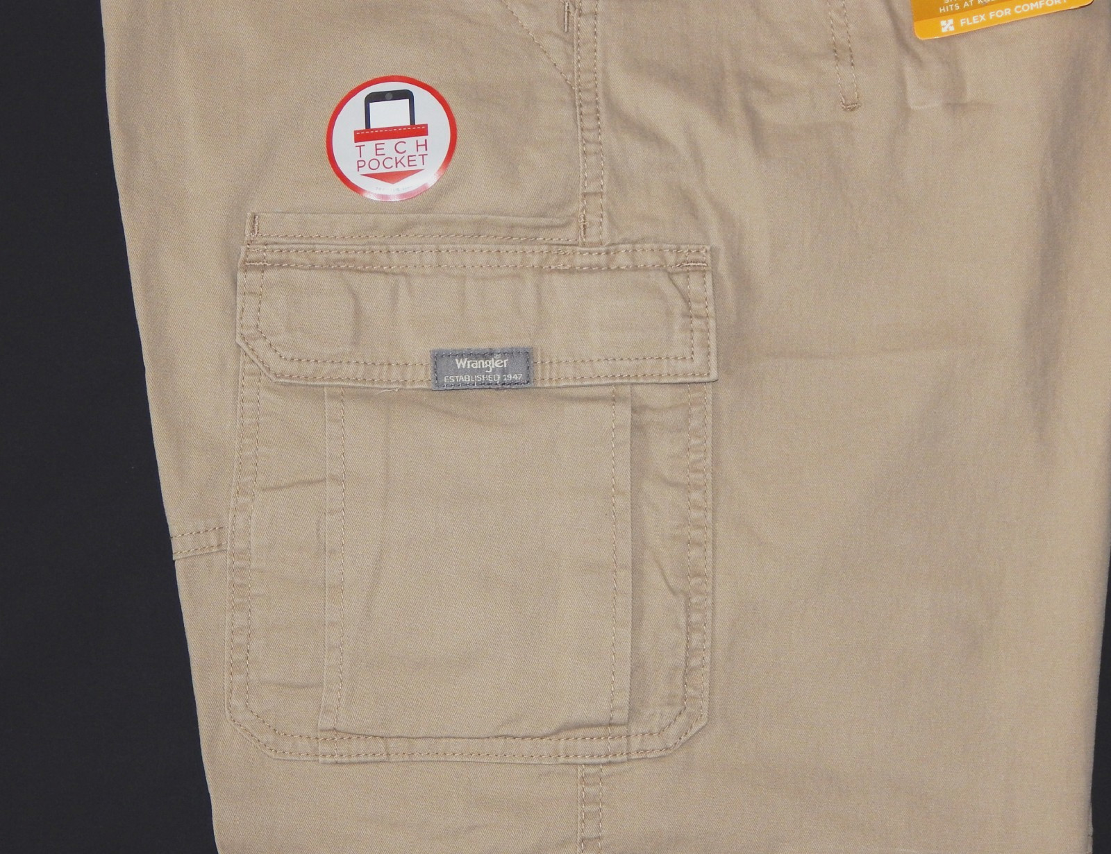 Men’s Wrangler Flex Cargo Pants Relaxed Fit Tech Pocket Elmwood Khaki ALL SIZES