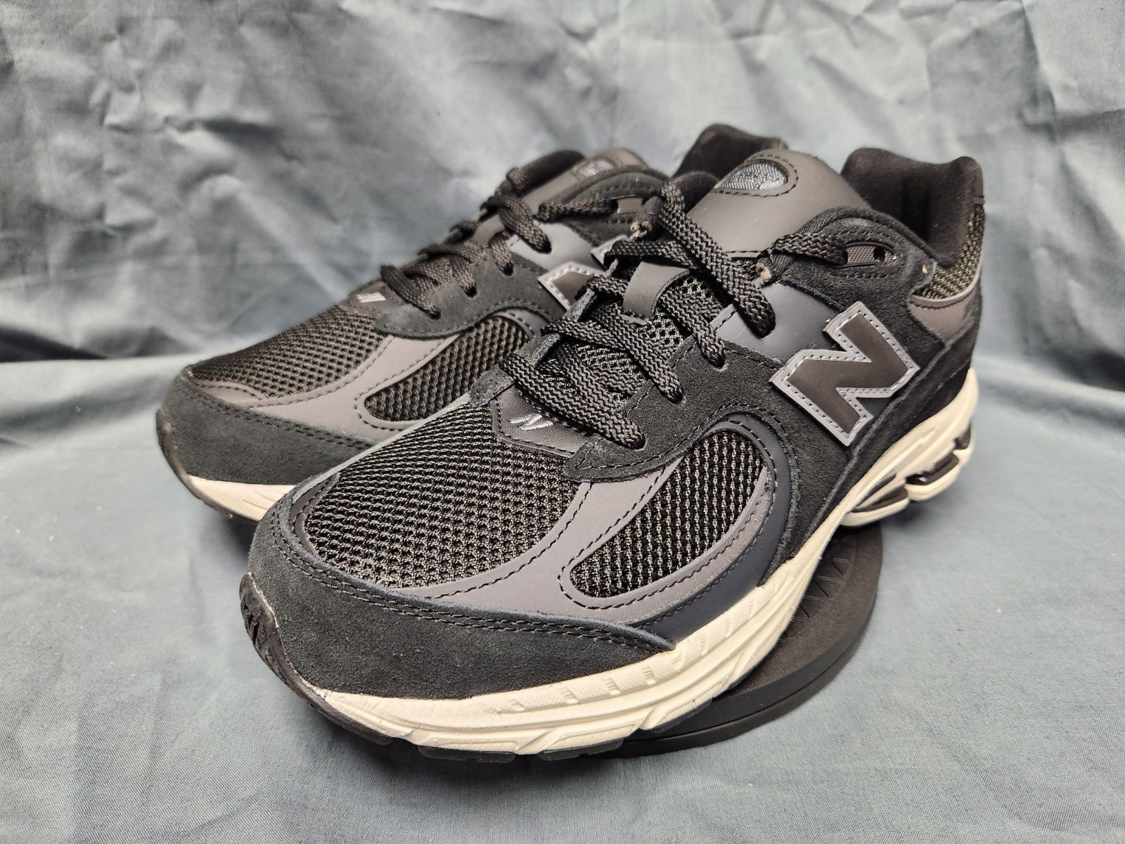 New Balance Boys 2002 Sneakers GC2002BK Suede Black Size 4 NEW NO BOX!