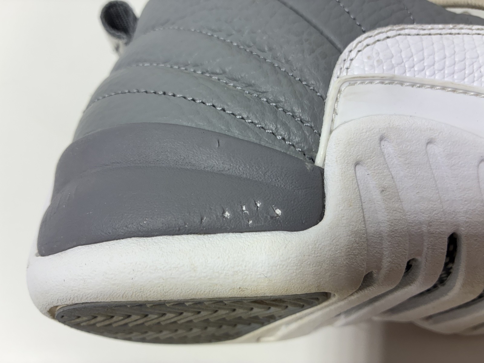 Jordan 12 Stealth 2022 size 5Y