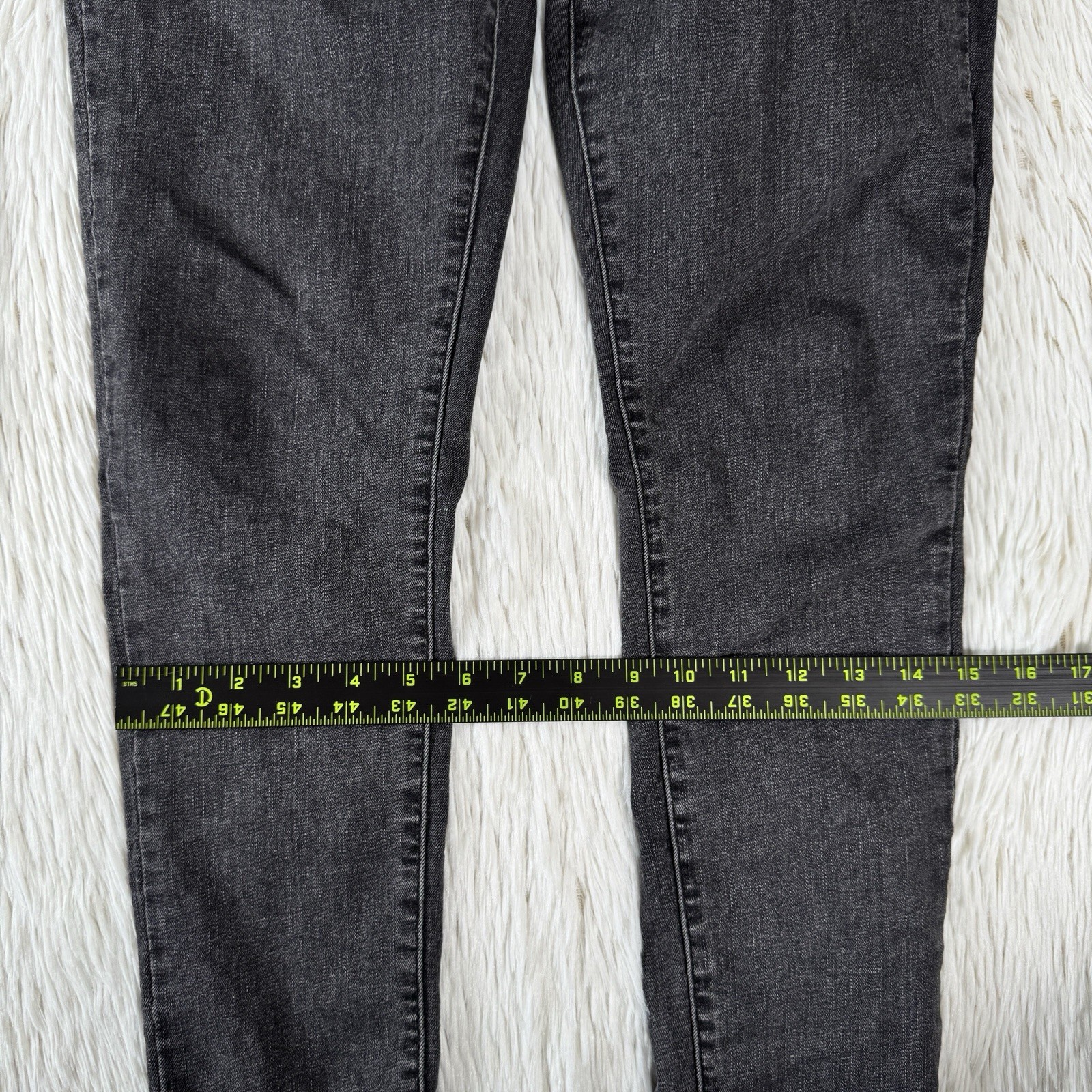 Levi’s 720 Charcoal Wash High-Rise Super Skinny Denim Jeans Women’s Size 31