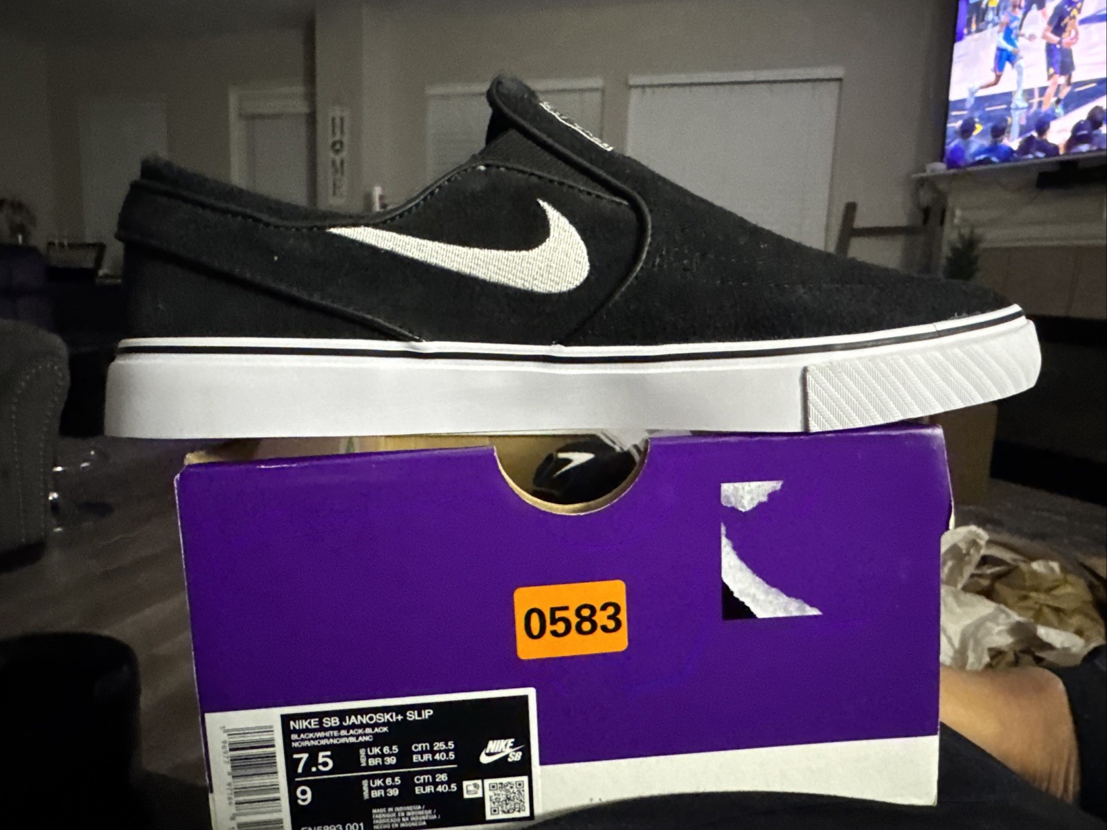 Size 7.5- Nike Zoom Stefan Janoski+ Slip SB Black White