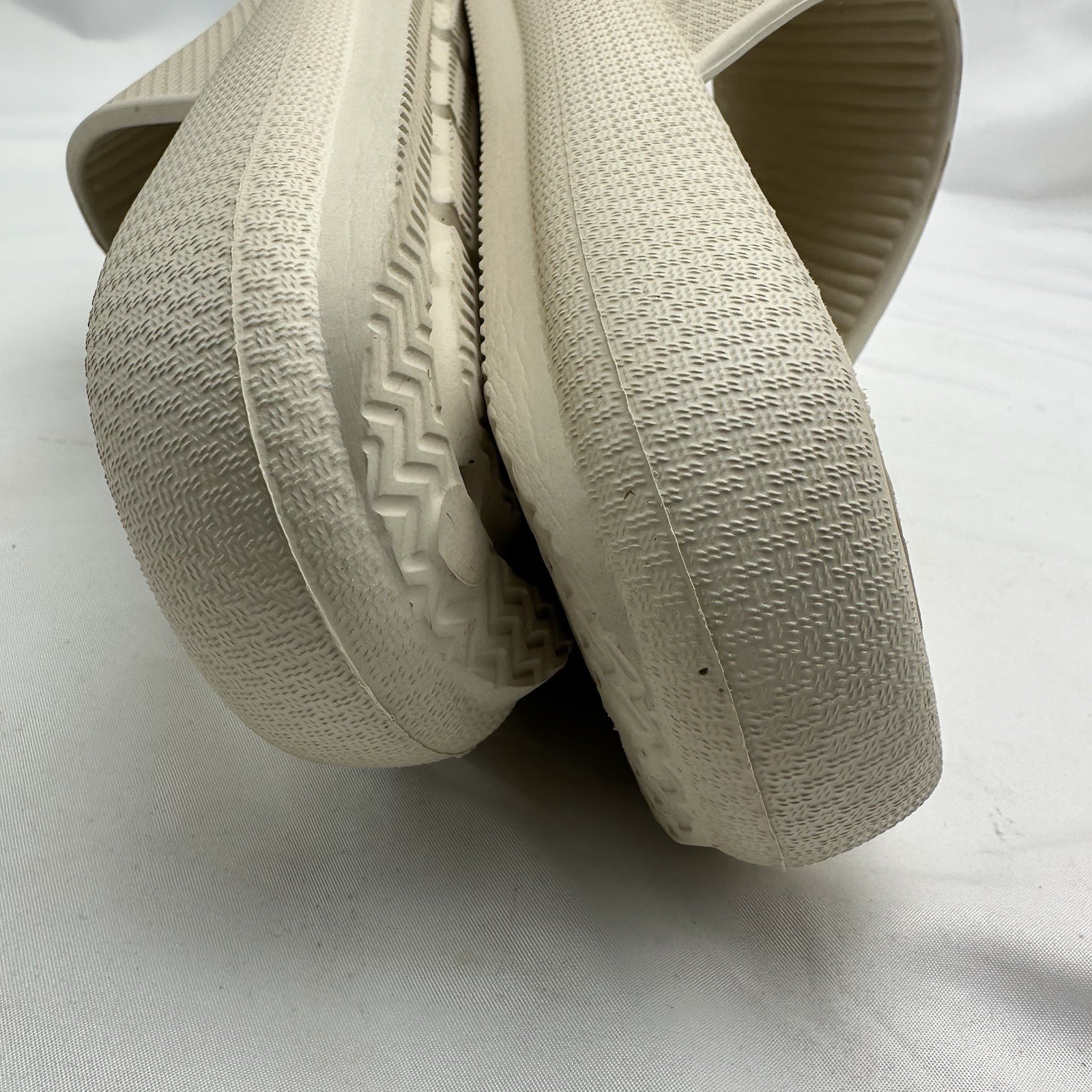 32 Degrees Ladies’ Size XL Cushion Slide Shower Sandal, Tan W 11-12 Men 9-10