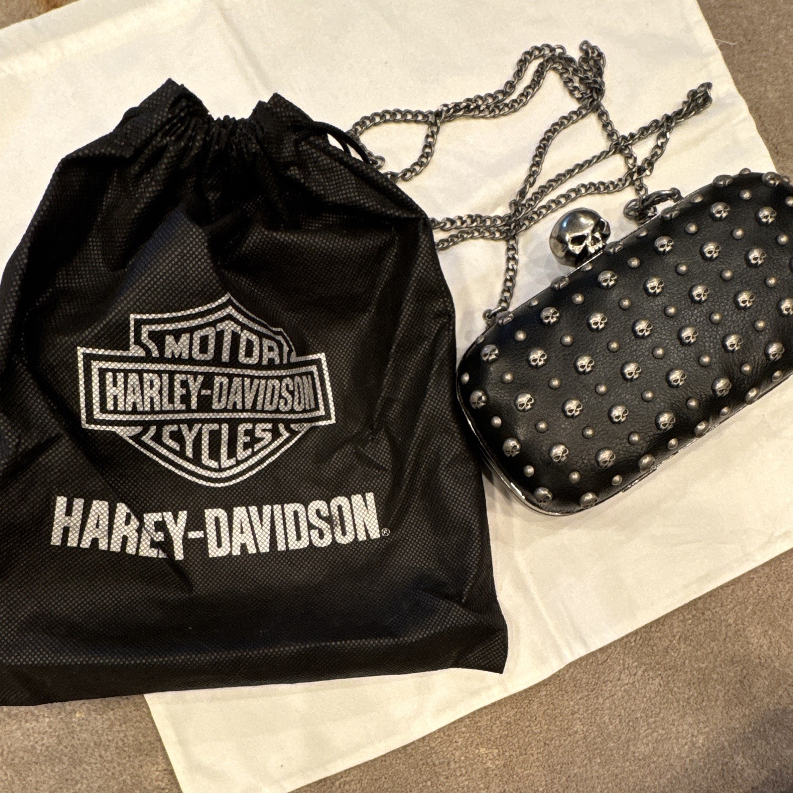 Harley-Davidson Black Studded Skull Clutch Clasp Closure Chain Strap w/ Dust Bag