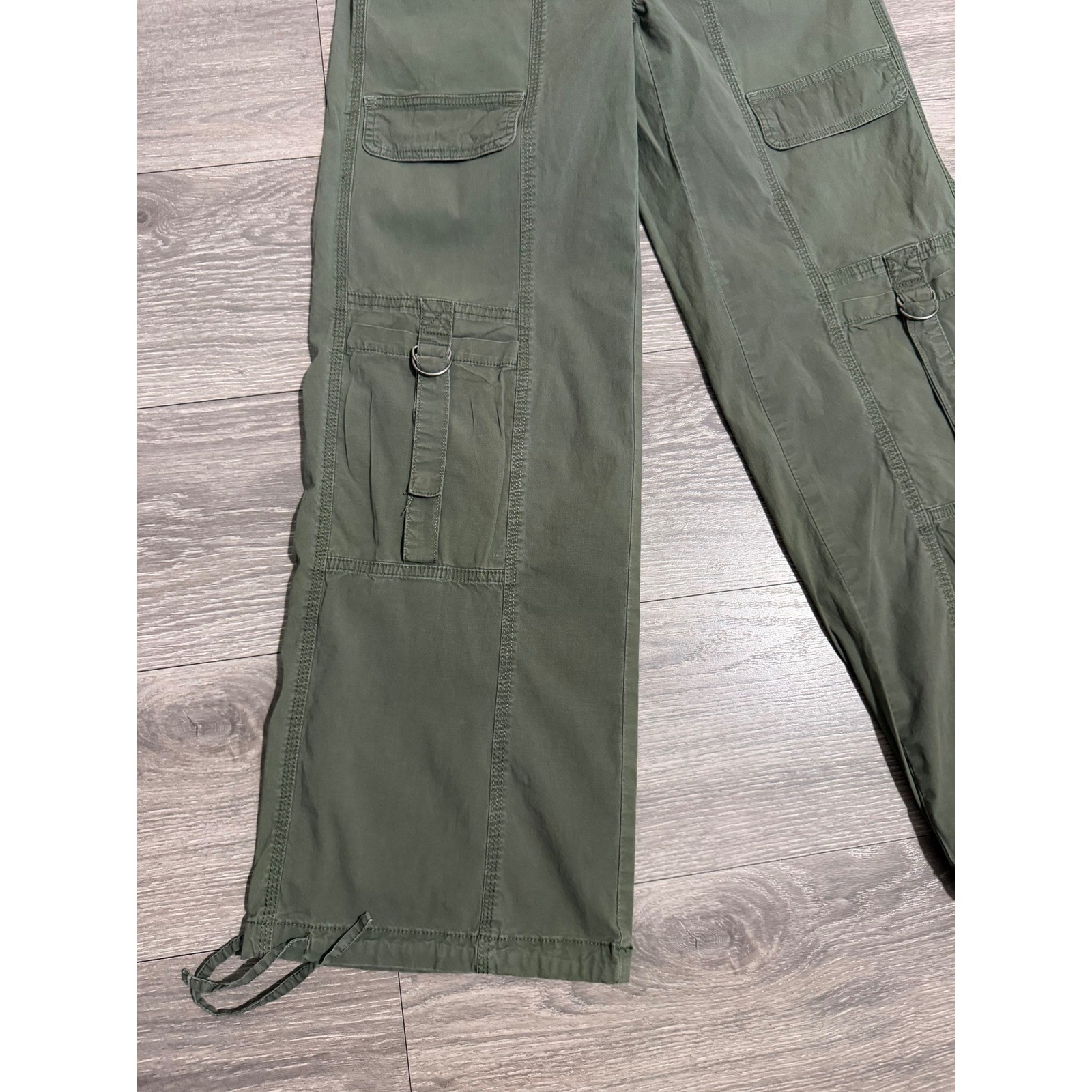 Girls Olive Green Wide Leg Cargo Pants D-Ring Drawstring Size 10 Hiking Y2K